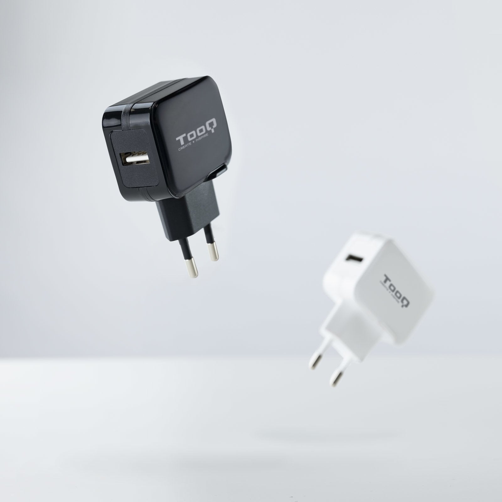Tooq Cargador De Pared Usb 5v 2.4 A - 1 Puerto Usb - Negro