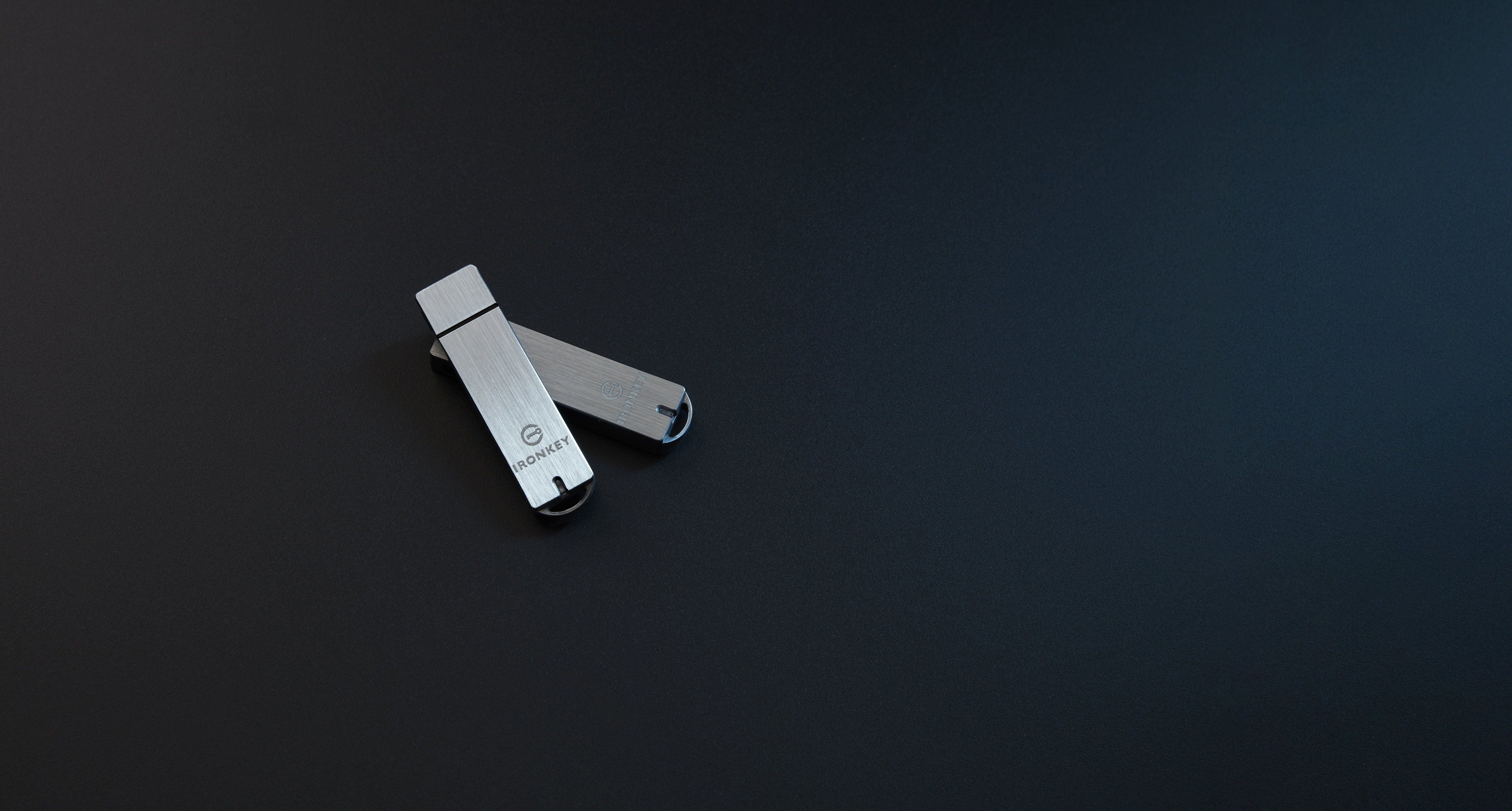 EAN 740617255225 - Kingston Technology IronKey S1000 unidad flash USB USB tipo A 3.2 Gen 1 (3.1 Gen 1) Plata imagen 11