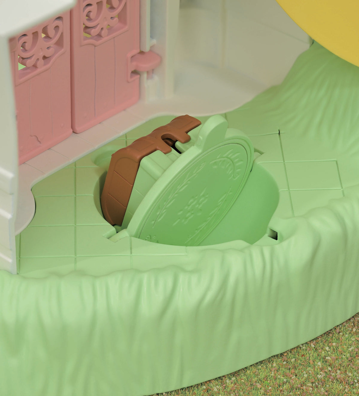 Sylvanian Families Playset Secret Forest Falls