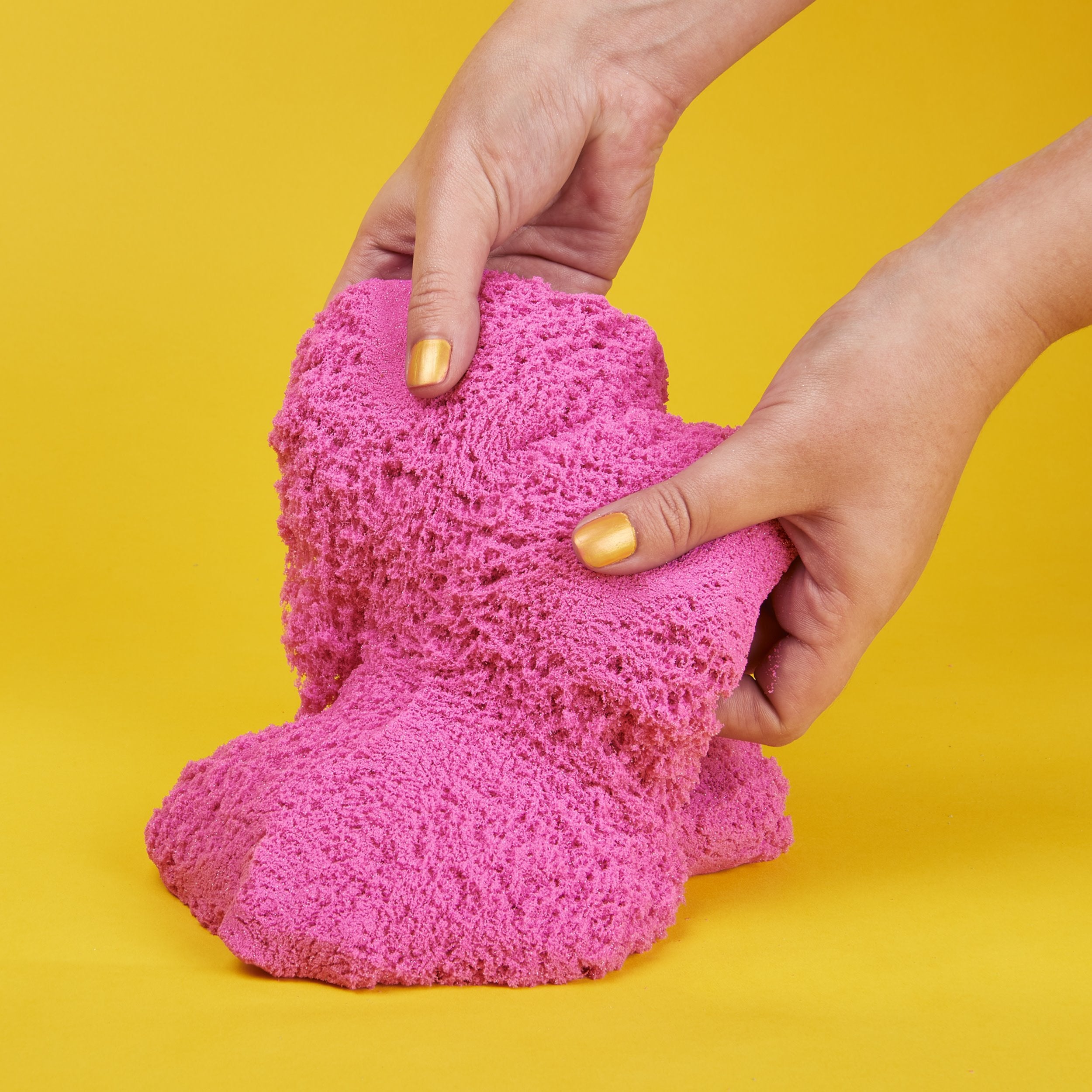 EAN 0778988246702 - Kinetic Sand KNS RFL 2lb ShmrSdCrystal Pink GML imagen 2