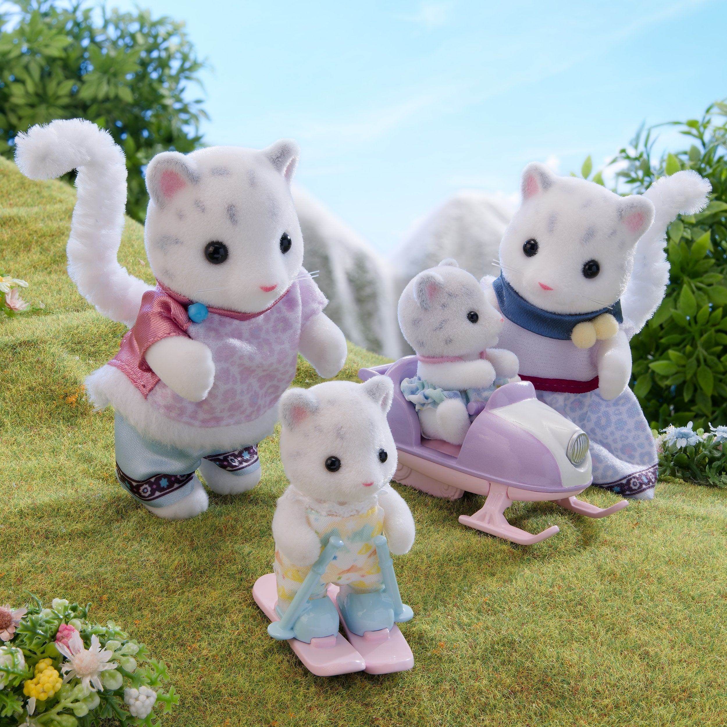 Epoch Sylvanian Families - Schneeleoparden Familie 5814