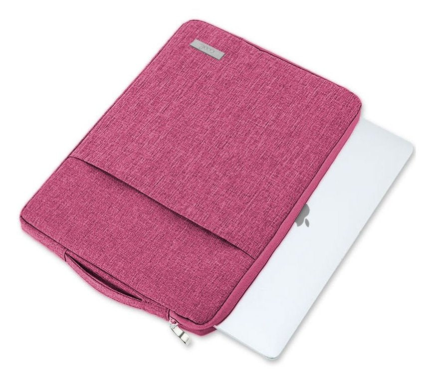 Funda Para Portátil De 13-15 Pulgadas Cool Versus. 
Protege Tus Dispositivos Más Queridos A Prueba De Goples, Salpicaduras De Agua, Polvo, Arañazos...
Fabricado En Poliéster, Con Interior Acolchado. Funda De Un Solo Bo