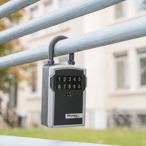 Caja De Llaves Conectada Master Lock - Bluetooth O Combinación - Con Asa