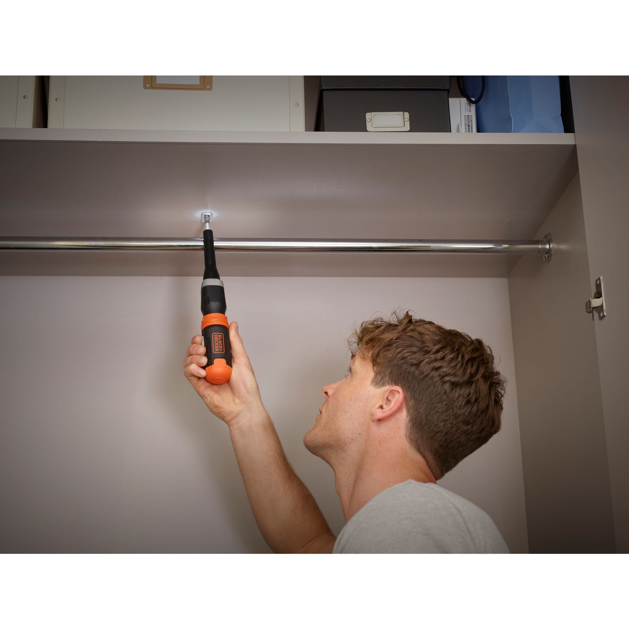 Black & Decker Bcf601c-Xj Atornillador 6v 5nm + 5 Puntas