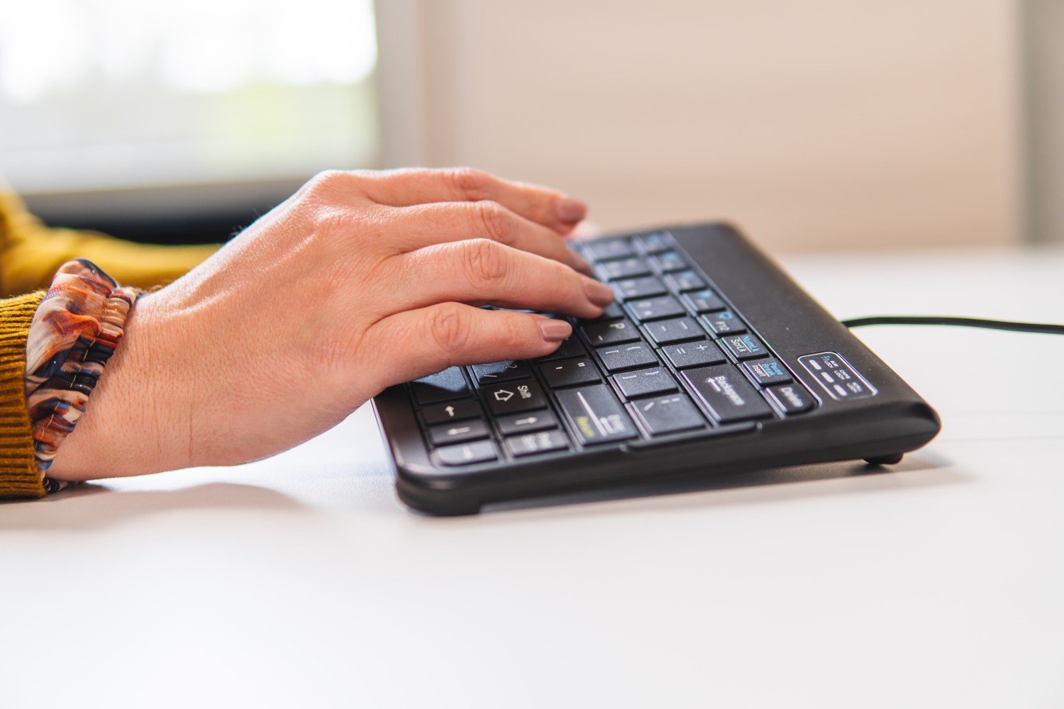 Teclado Alemán Bakkerelkhuizen Goldtouch Travel Go2 Wired Usb Qwertz Negro