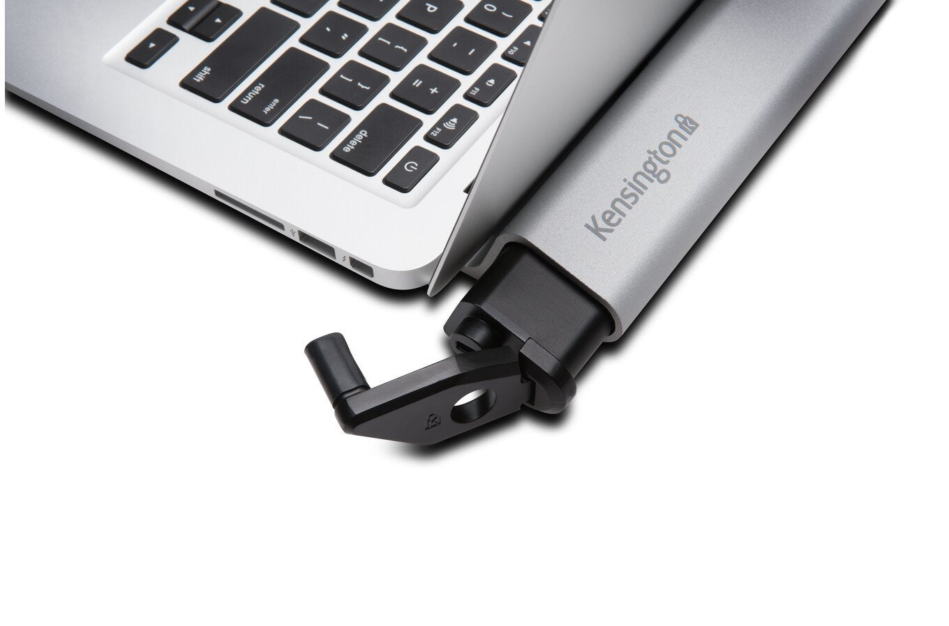 Kensington Dispositivo De Anclaje De Portátiles 2.0 Sin Candado Con Llave Maestra  Para Macbook Y Ultrabook  De 11" A  15 6"  Plata  2 Años