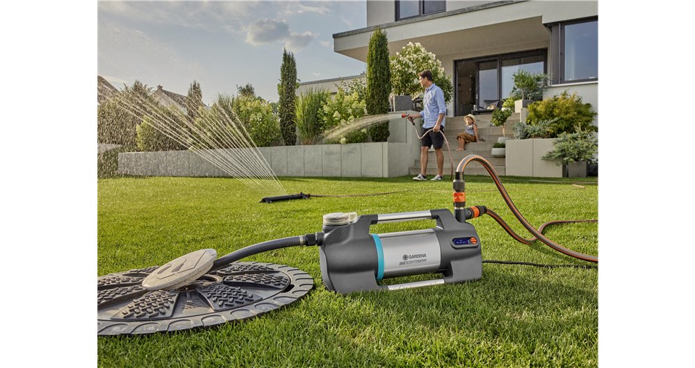 Bomba De Jardín Gardena 6500 Silentcomfort Gris Oscuro/Acero Inoxidable, 1.300 Vatios, Bluetooth, Modelo 2023