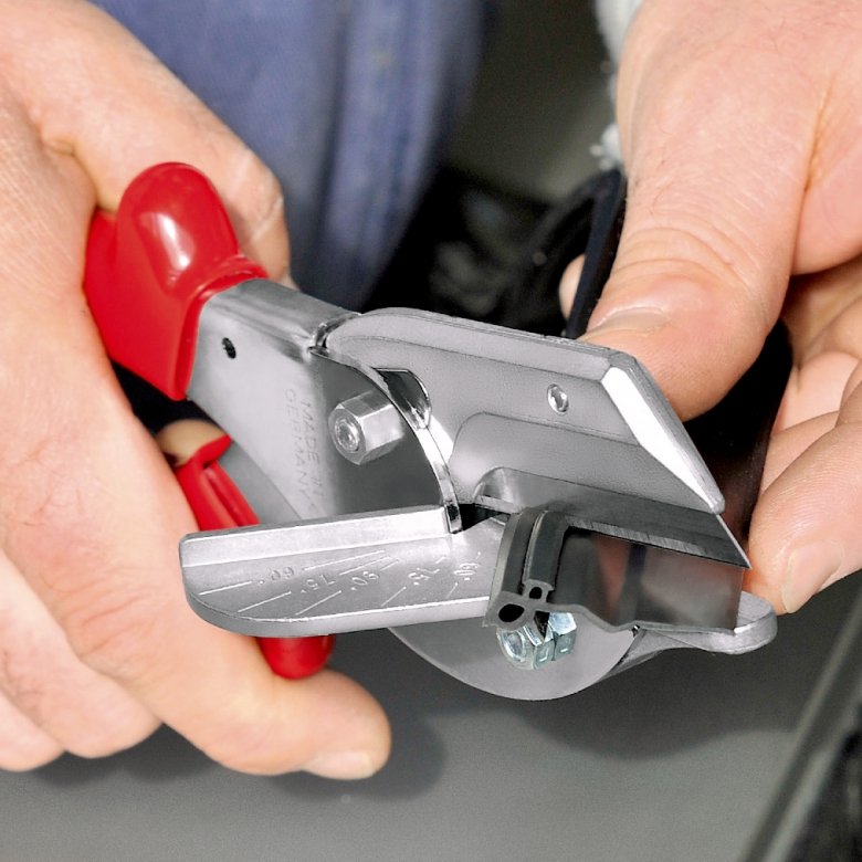 EAN 4003773046028 - Knipex 94 35 215 alicate de corte Cortacables manual imagen 5