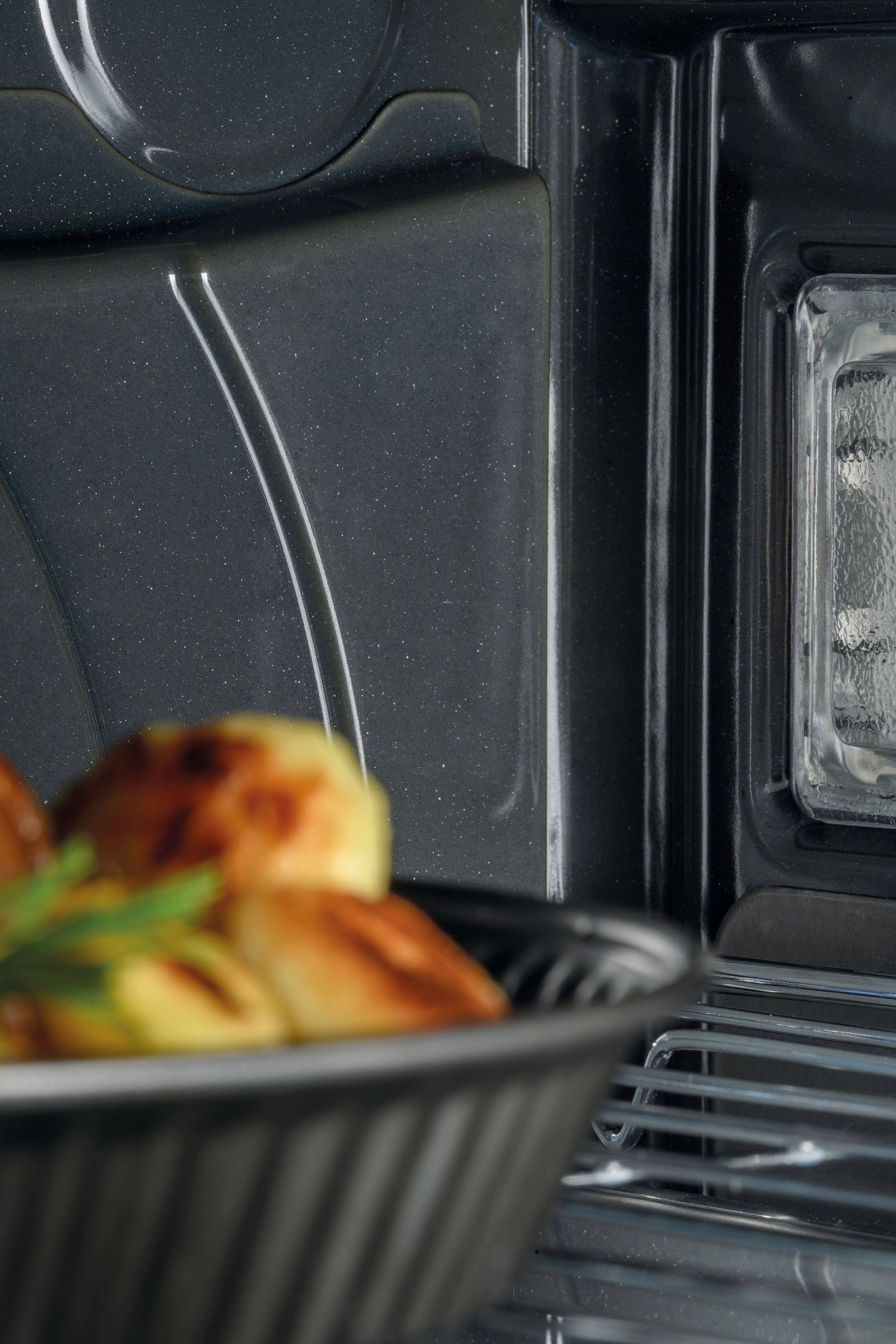 Clase Eficiencia Consumos: A+; Potencia: 0 W; Anchura Espacio Minima: 0 Cm; Profundidad Espacio: 0 Cm; Visualizador: Sí; Tipología Encendido: Electrónica; Tipología: Eléctrico Aireado