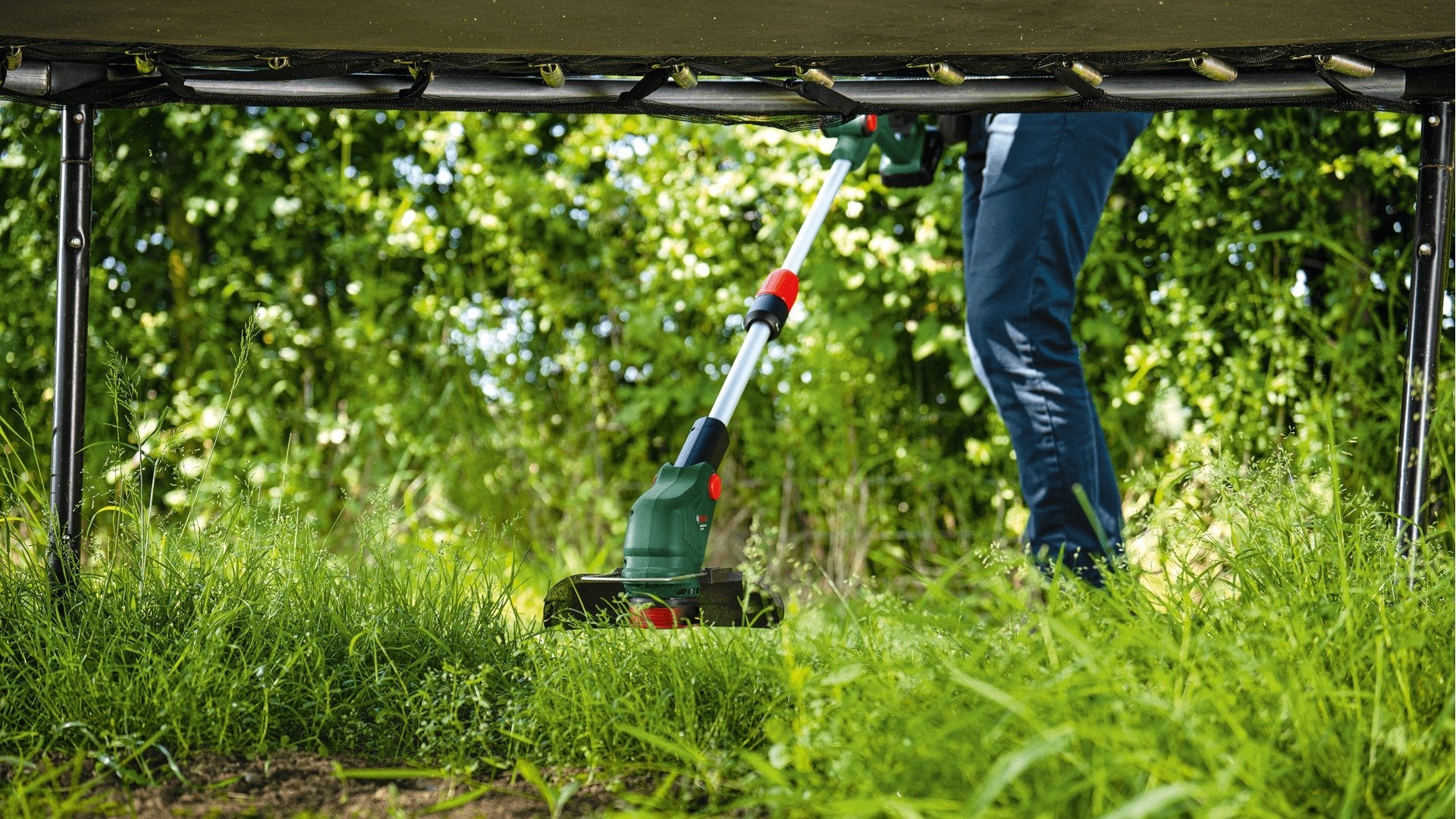 Bosch Powertools Akku-Rasentrimmer Universal Grasscut 18v-23-450 Solo, 18volt (Verde/Negro, Ohne Akku Und Ladegerät, Power For All Alliance) 06008c1g01