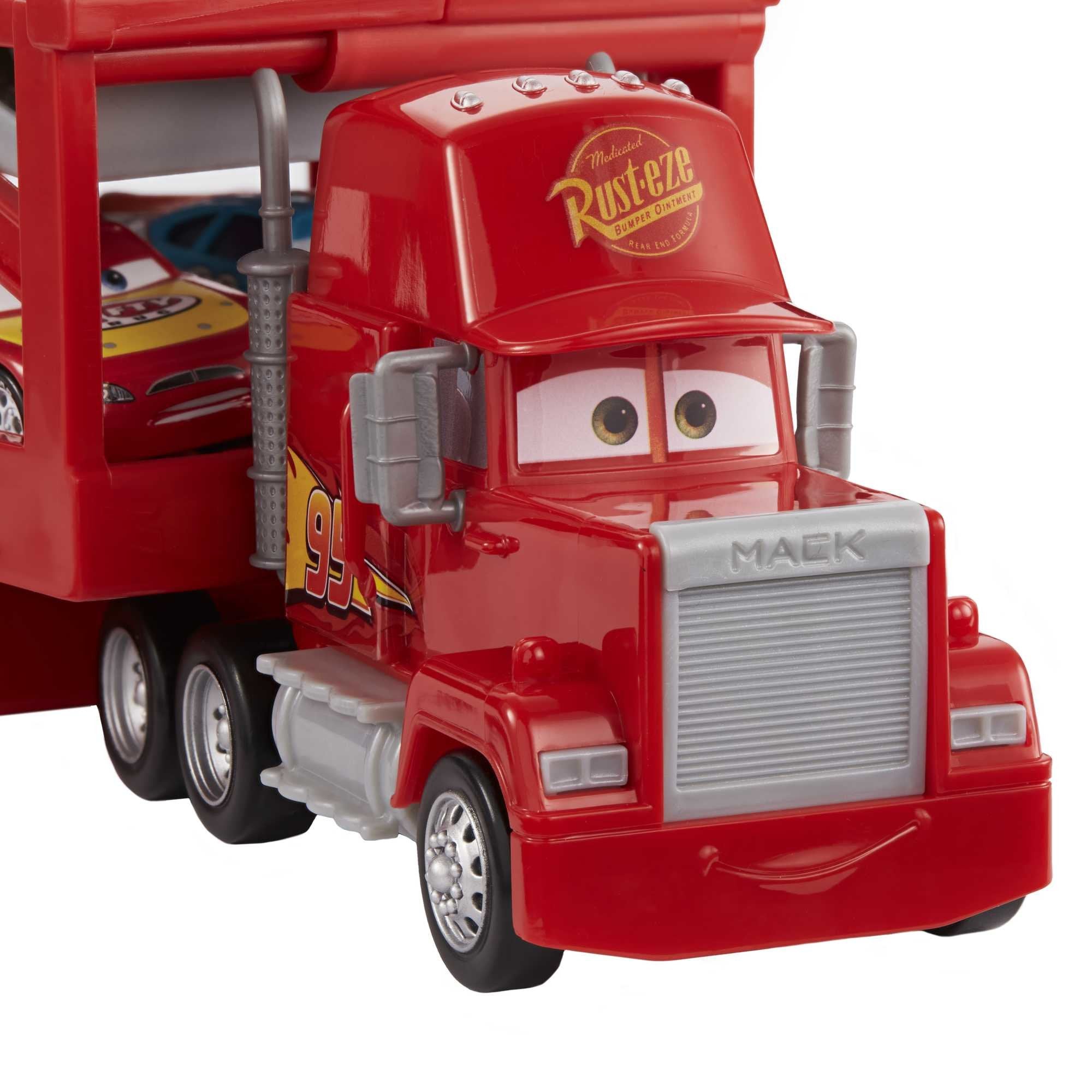Pojazd Cars Maniek Transporter