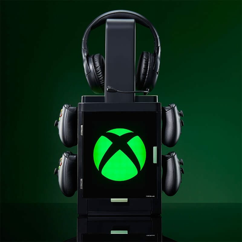 Soporte Para Accesorios De Taquilla Para Juegos Numskull - Logotipo De Xbox