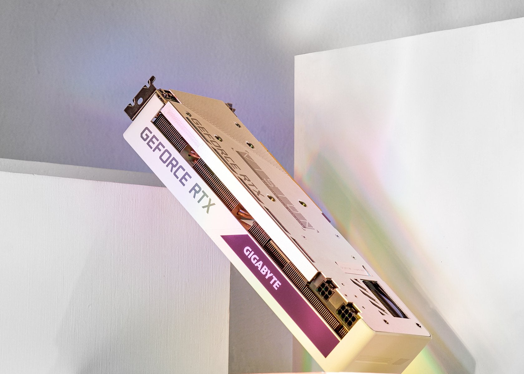 EAN 4719331309626 - GIGABYTE GeForce RTX 3070 VISION OC 8G (rev. 2.0) NVIDIA 8 GB GDDR6 imagen 12
