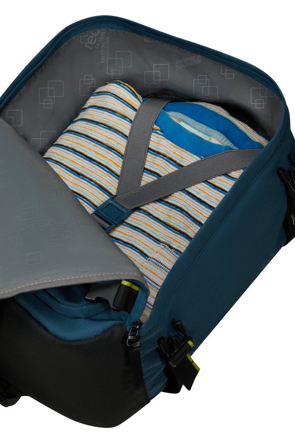 EAN 5400520240682 - American Tourister Take2cabin S mochila Mochila informal Azul Tereftalato de polietileno reciclado (rPET) imagen 5