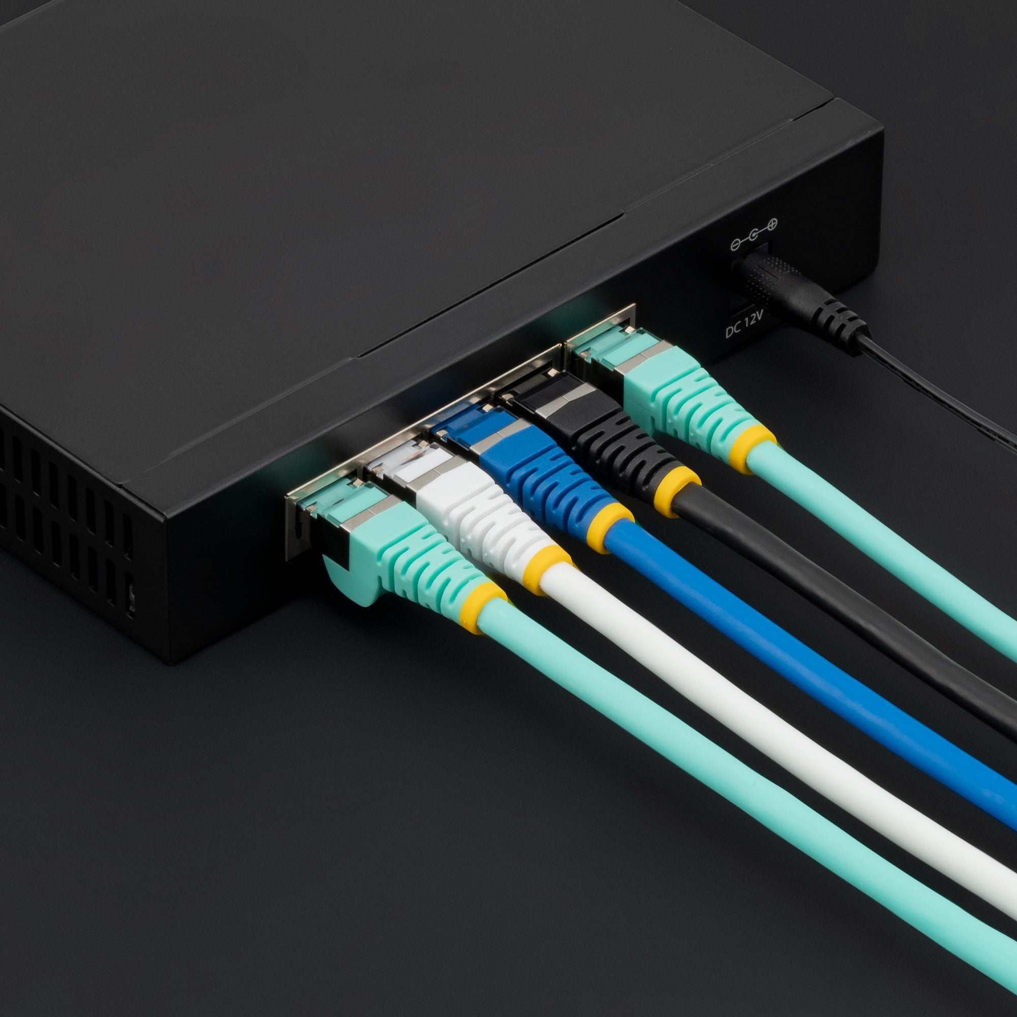 Cable 1m Ethernet Cat6a Negro
