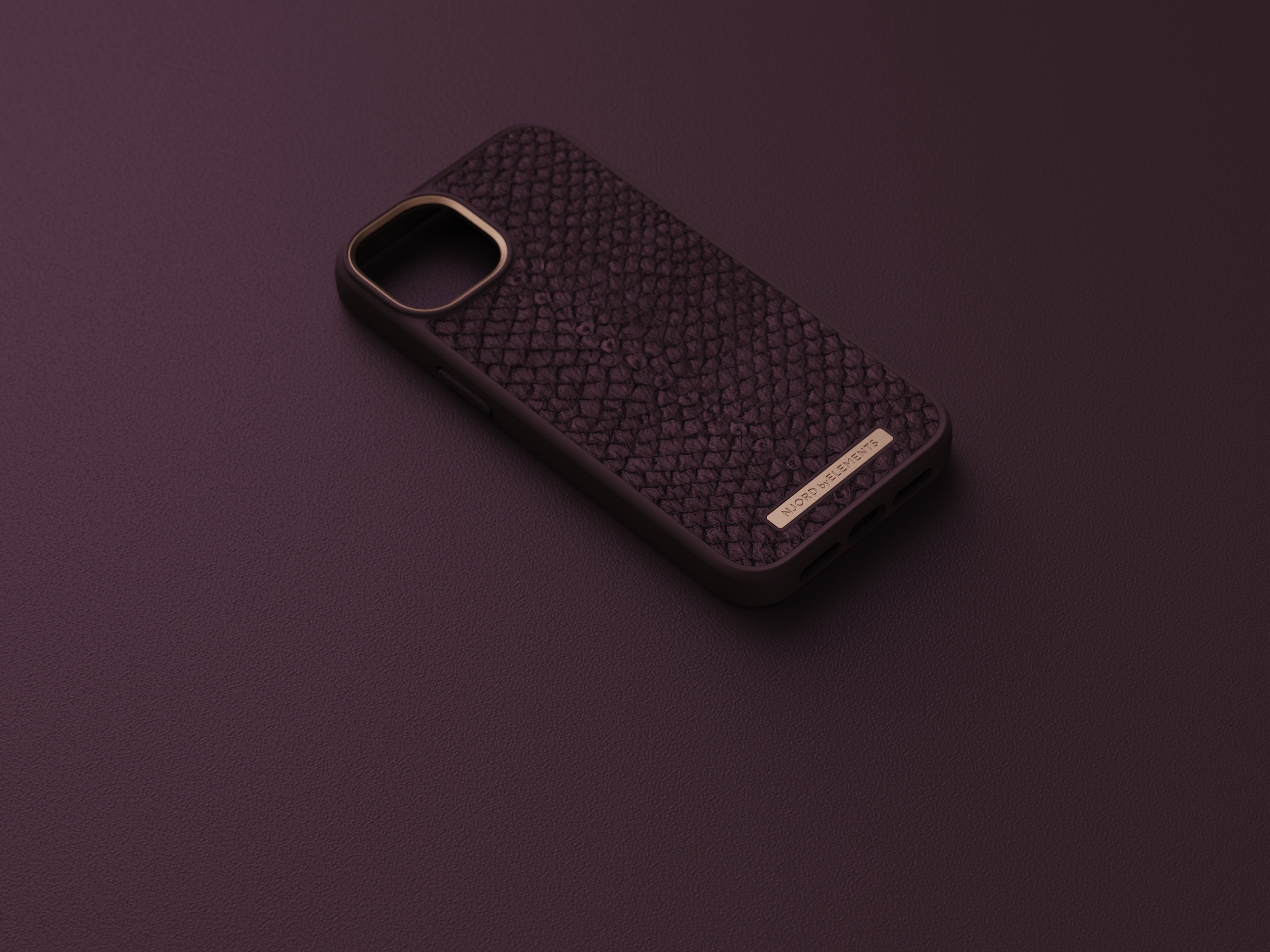 Njord Byelements Salmon Leather Magsafe Case - Iphone 14 - Rust