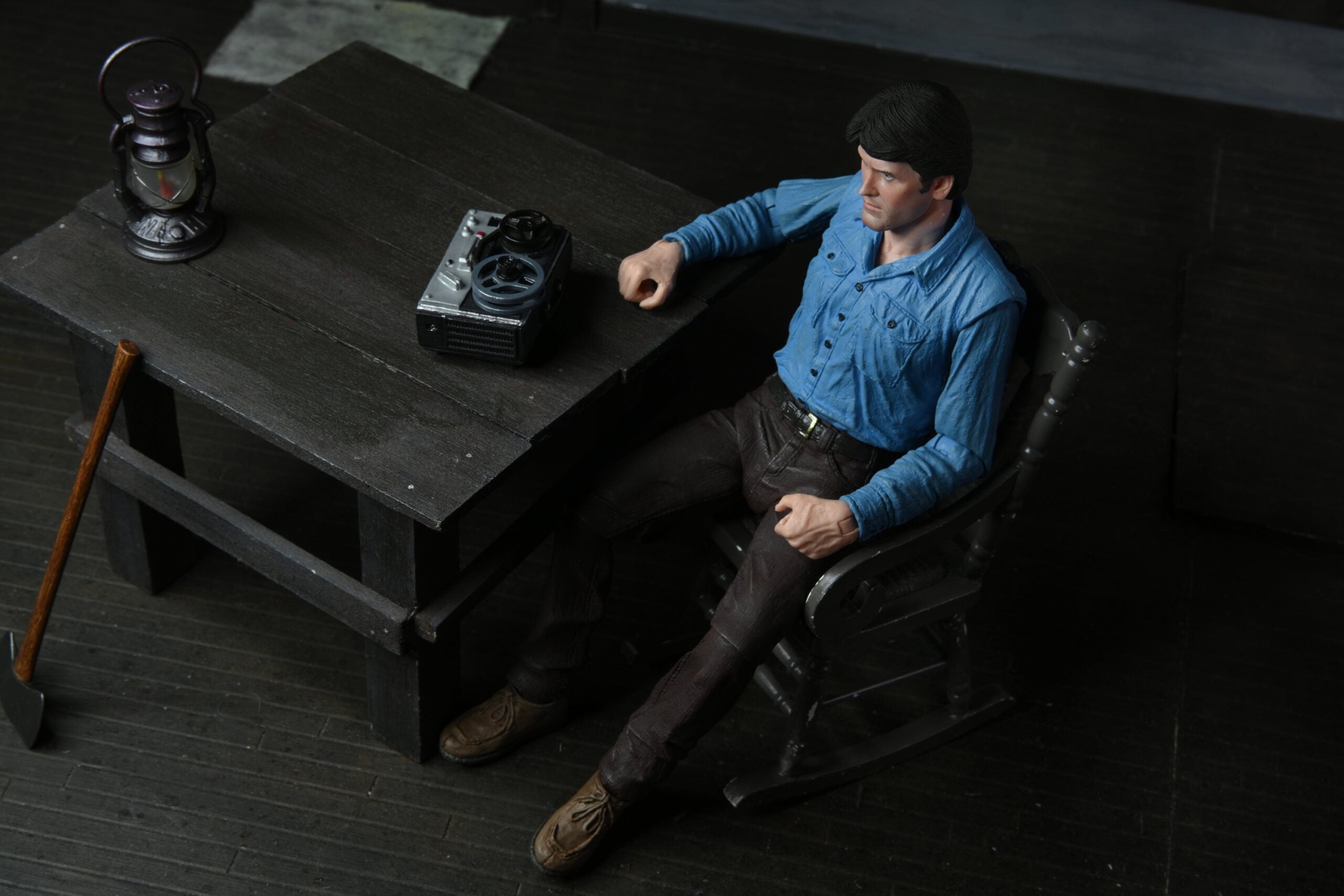 Figura Neca Evil Dead Scale Ultimate Ash 40 Aniversario 18 Cm