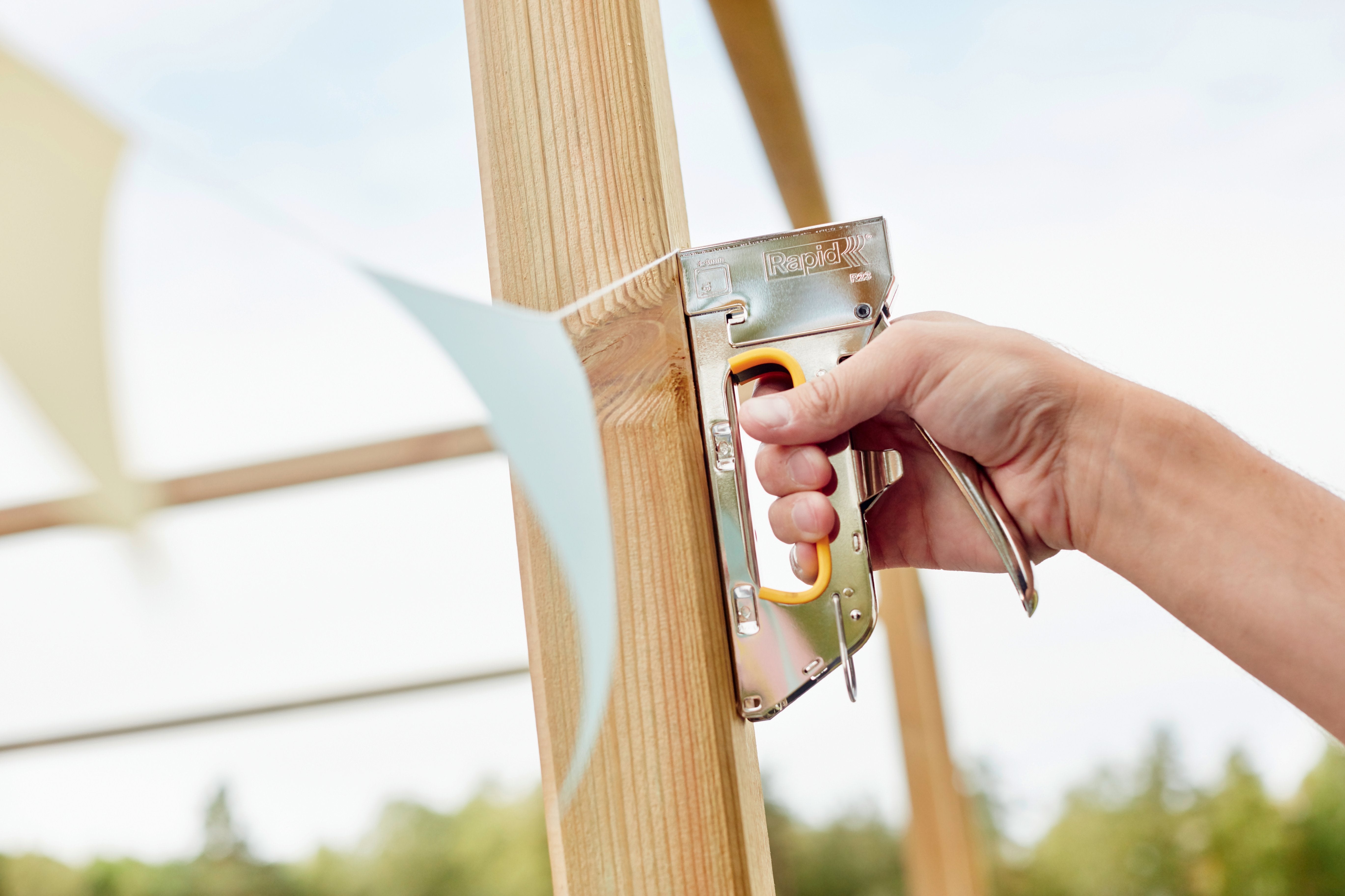 Clavadora/Grapadora  Rapid Pro R23  Para Grapas Nâº13/4-8mm - Sin Retroceso - Funcion De Bloqueo - Cromado