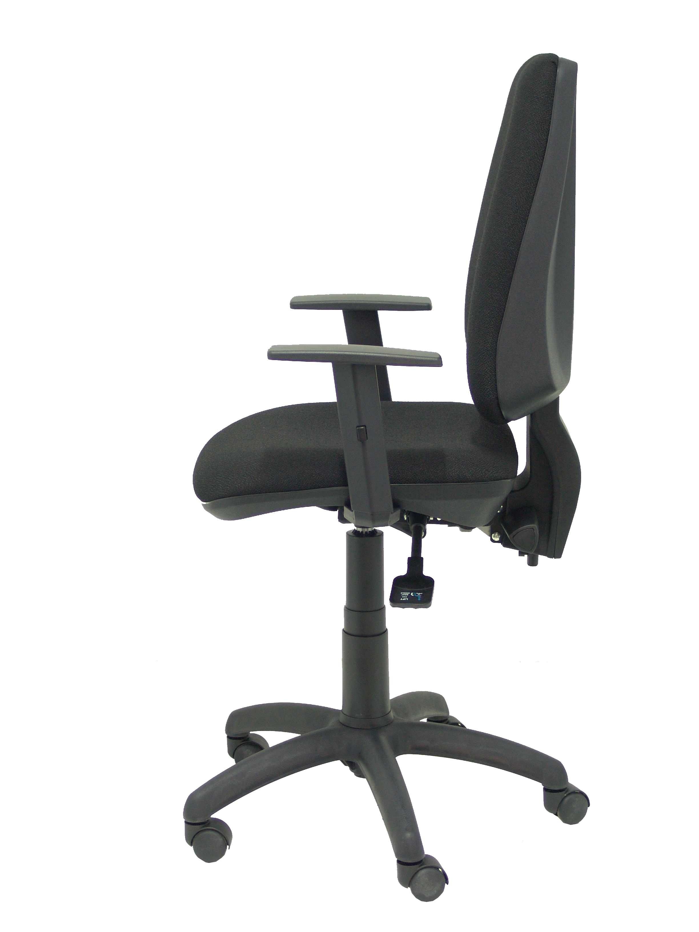 Silla Elche S Brazos Regulables Bali Color Negro