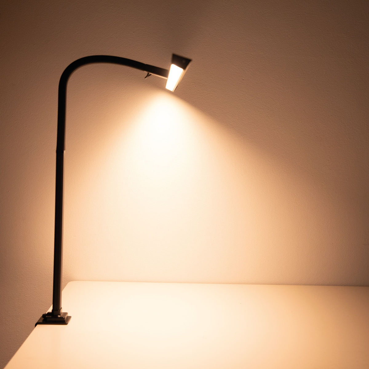 EAN 4002390091657 - MAUL 8189890 luz de pantalla Negro 1800 lm imagen 24