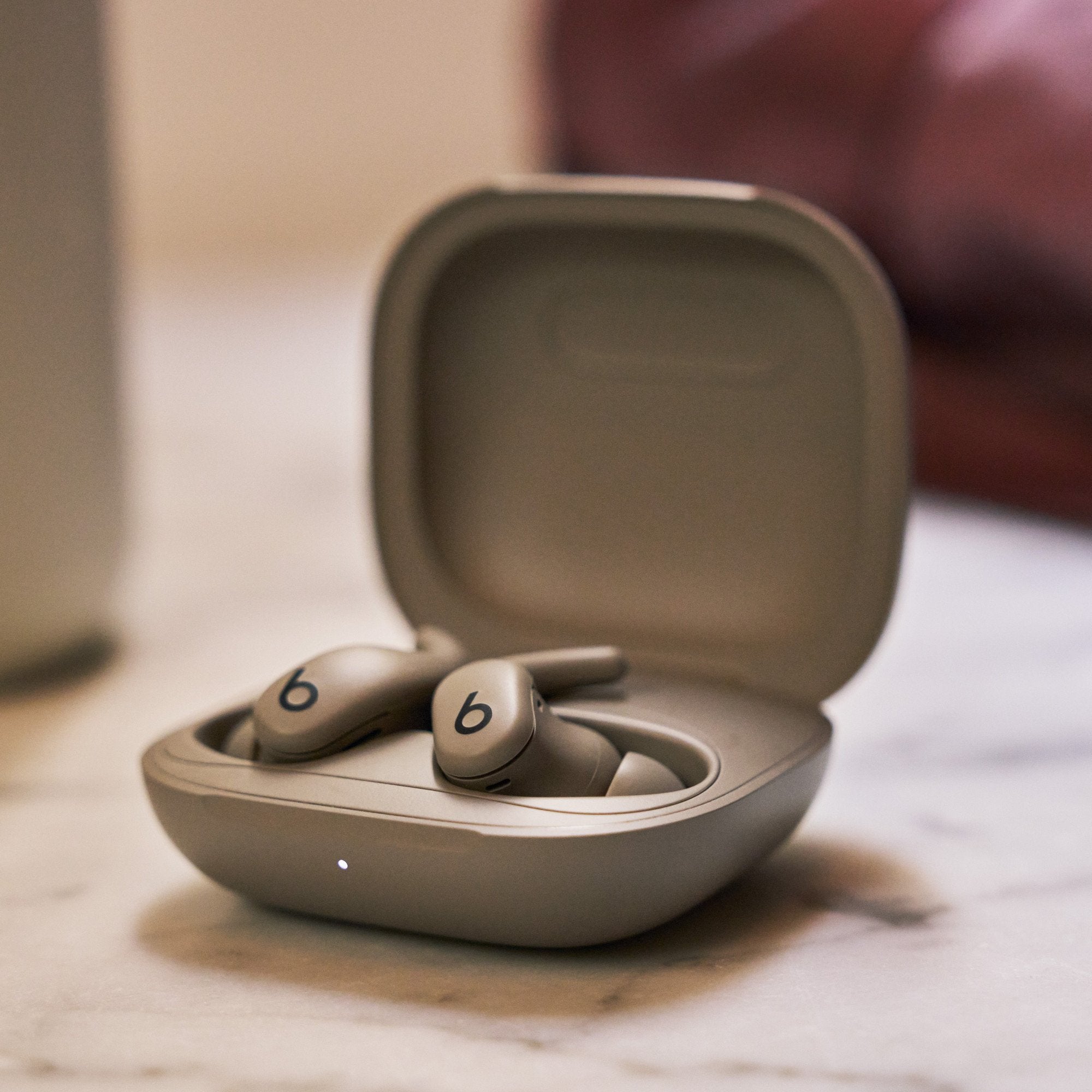 EAN 195950384666 - Beats by Dr. Dre Powerbeats Fit Auriculares Inalámbrico Dentro de oído Deportes Bluetooth Gris imagen 5
