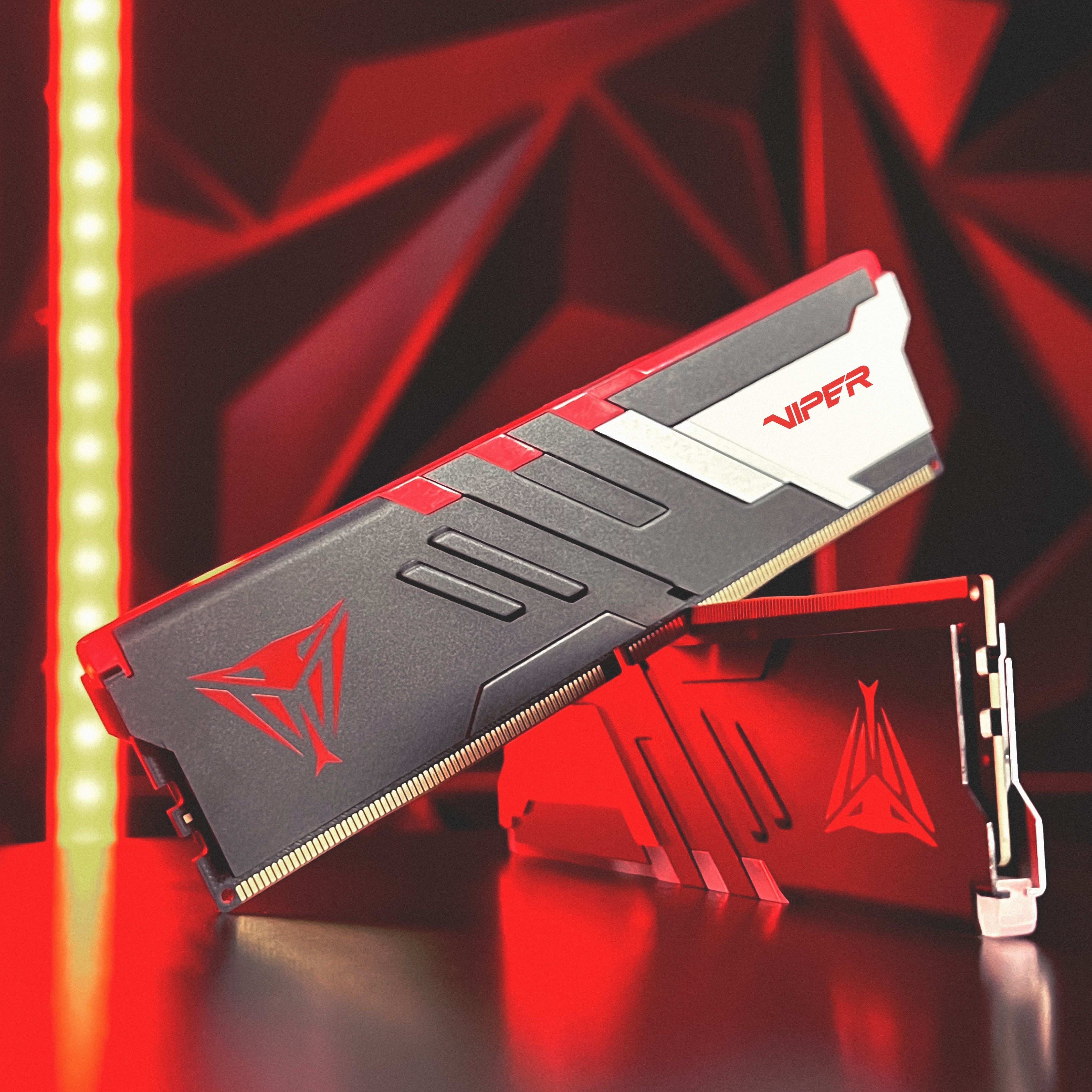 EAN 4711378423594 - Patriot Memory Viper Venom RGB PVVR532G660C34K módulo de memoria 32 GB 2 x 16 GB DDR5 imagen 27