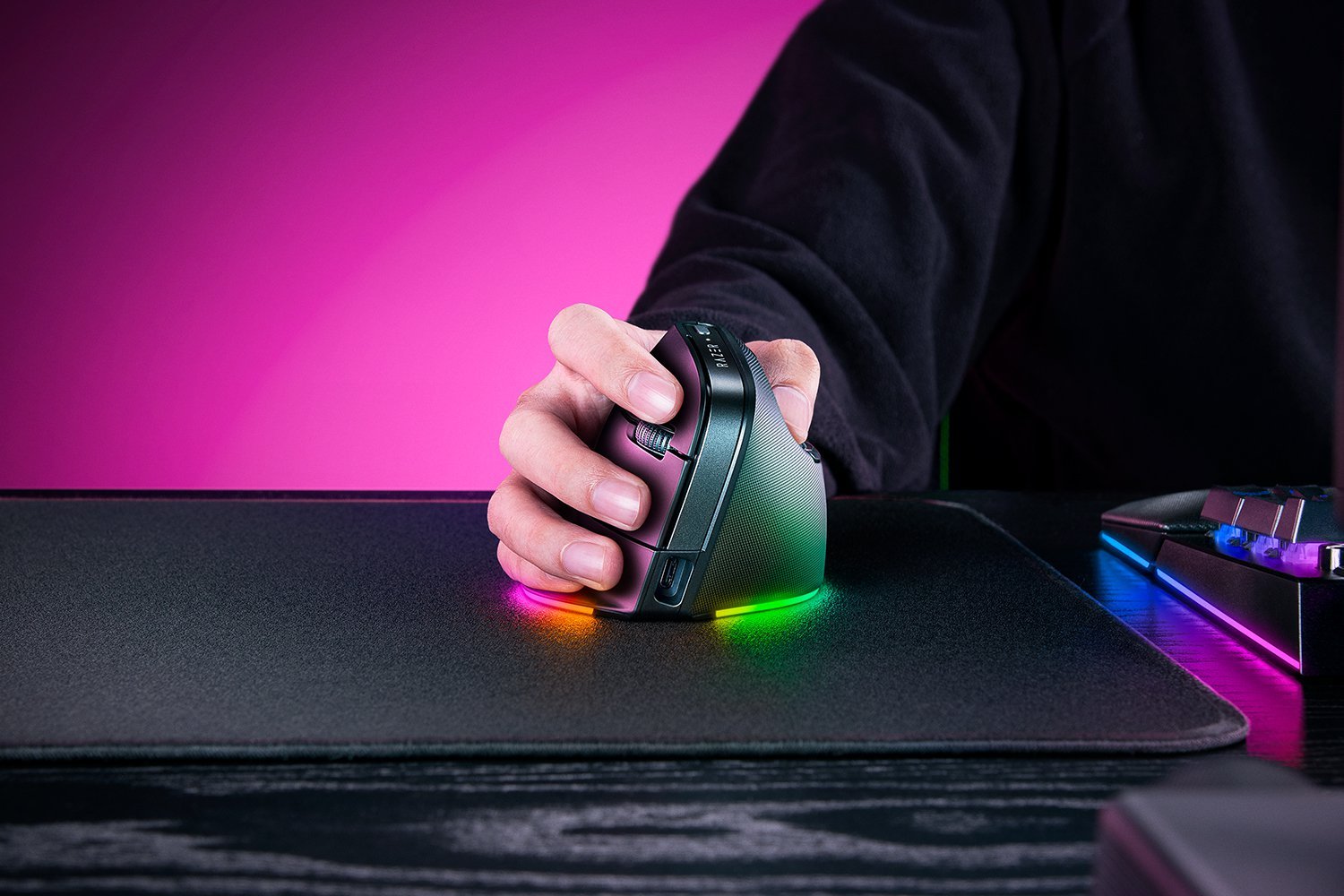 EAN 8886419334682 - Razer Pro Click V2 Vertical ratón Universal mano derecha RF Wireless + Bluetooth + USB Type-C Óptico 3000 imagen 4