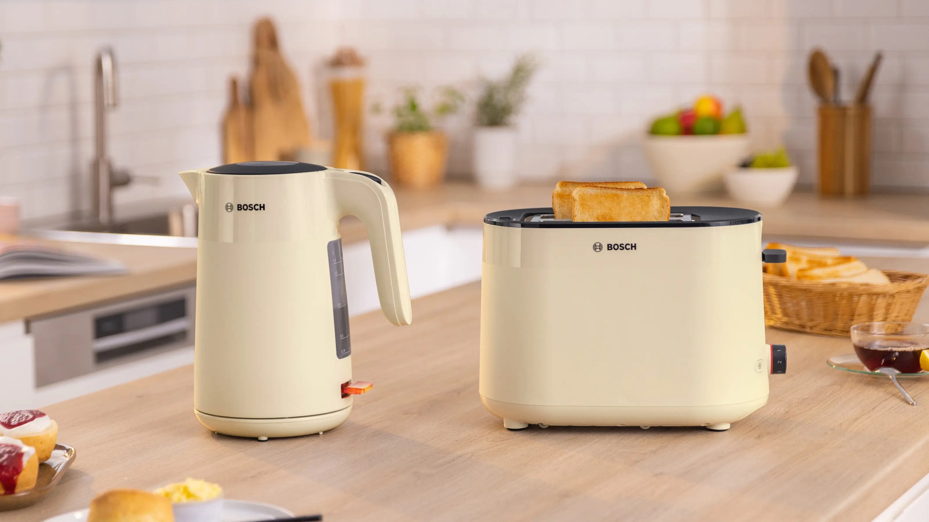 EAN 4242005403004 - Bosch MyMoment 6 2 rebanada(s) 950 W Crema de color imagen 7