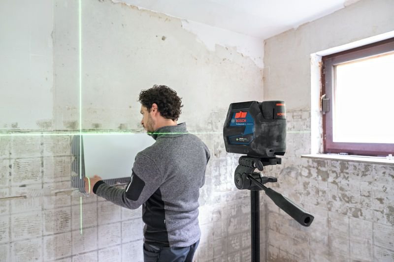 Bosch Professional Láser Combinado A Batería Gcl 12v-50-22 Cg Professional, Láser De Líneas Cruzadas Azul/Negro, Líneas Láser Verdes Y Puntos De Plomada, Incl. Soporte Giratorio Rm 20 0601066s00