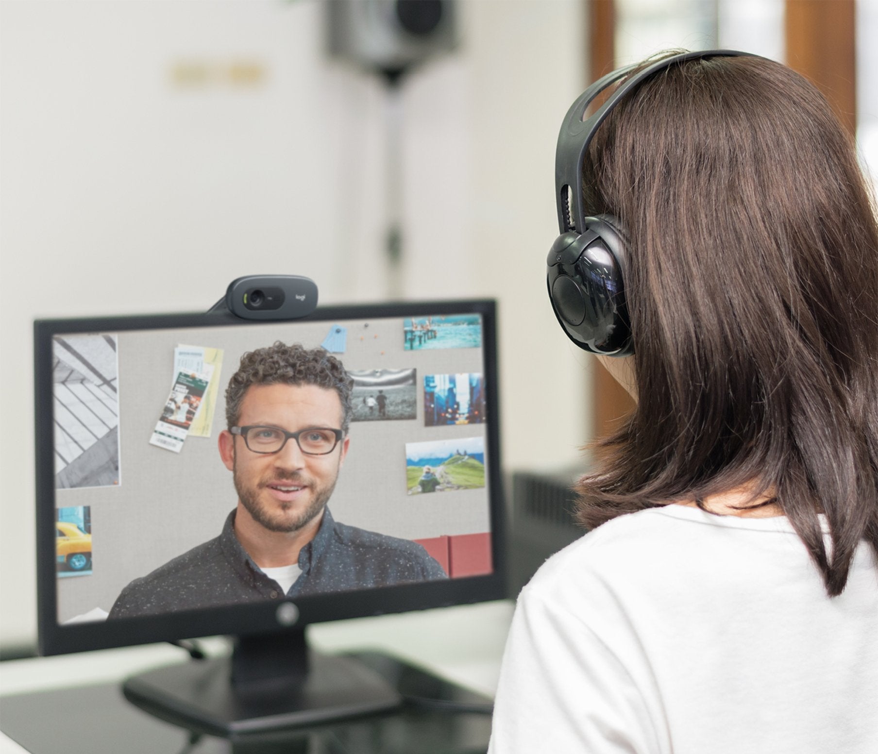 Logitech Webcam Hd C505e 720p 30 Fps Micro Integrado Negra  960-001372