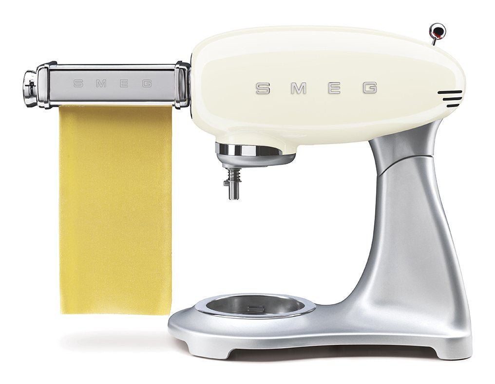 Máquina Multiusos Smeg Smf04creu, 4,8 L, 800 W, Color Crema.