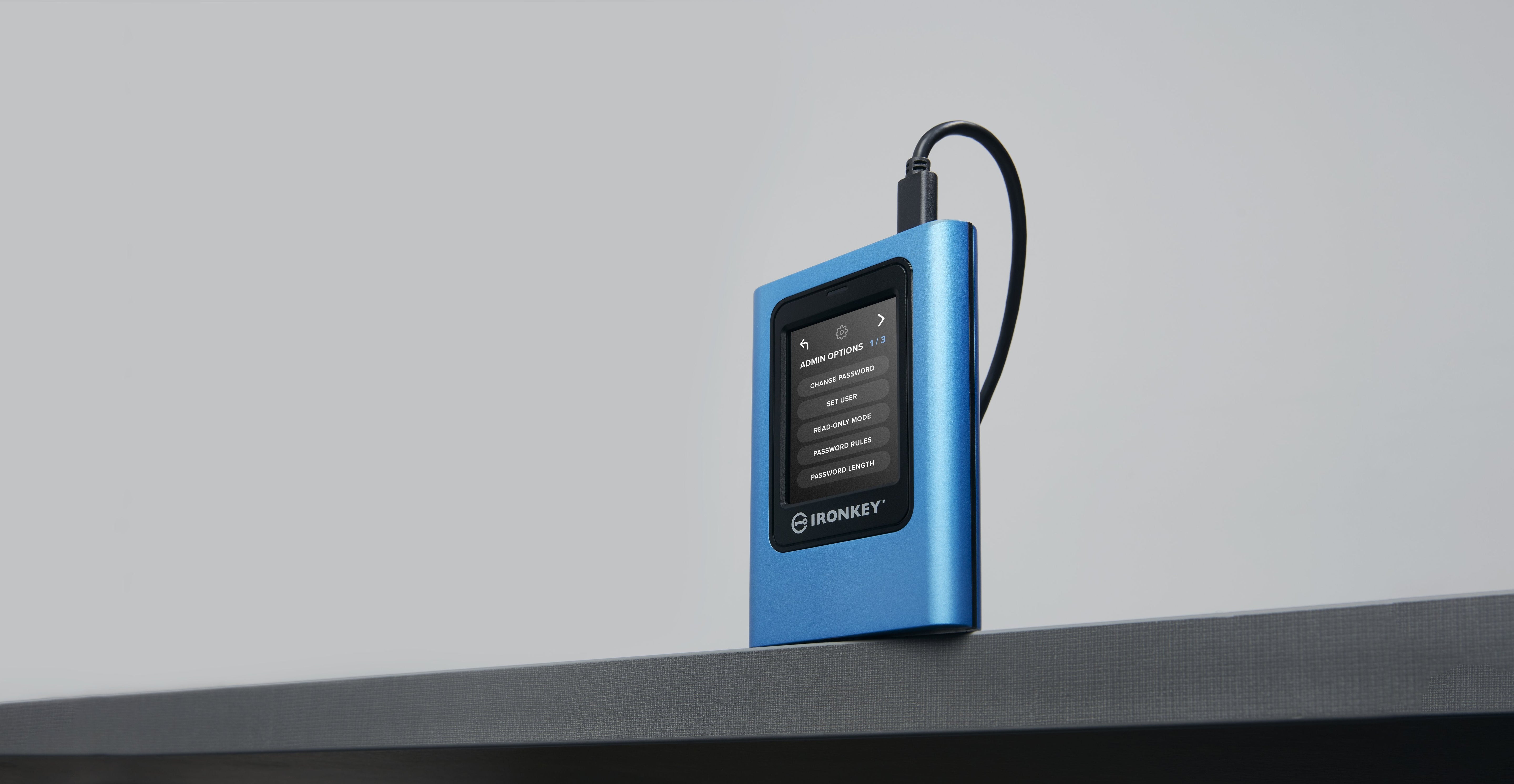EAN 0740617328431 - Kingston Technology IronKey Vault Privacy 80 USB Tipo C 3.2 Gen 1 (3.1 Gen 1) Azul imagen 14