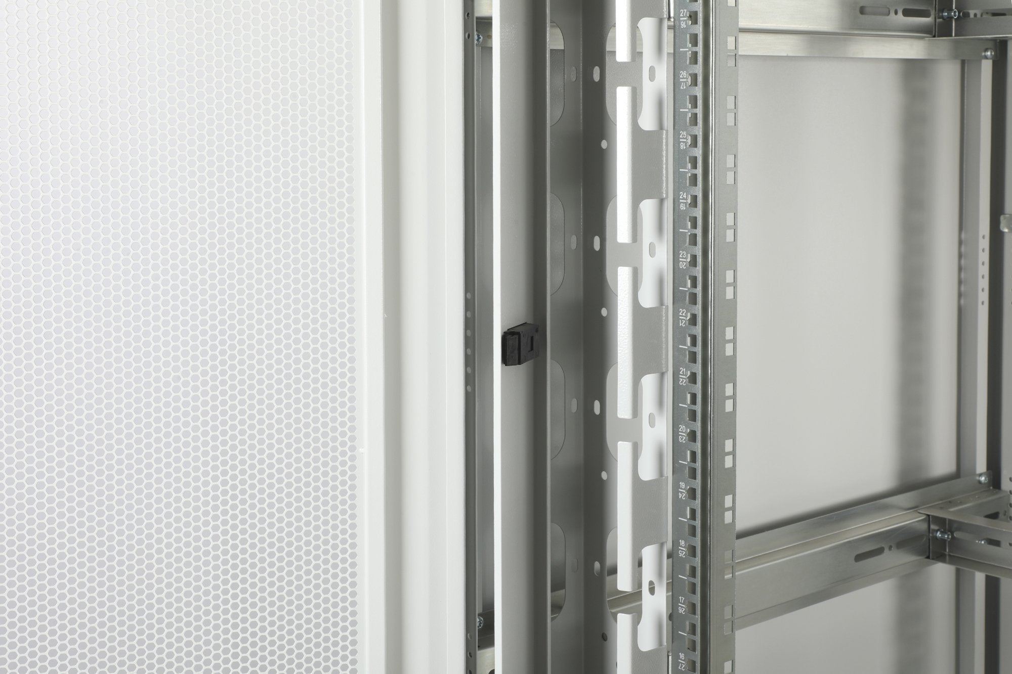 EAN 4016032476351 - Digitus DN-31117 armario rack 42U Rack o bastidor independiente Gris imagen 7