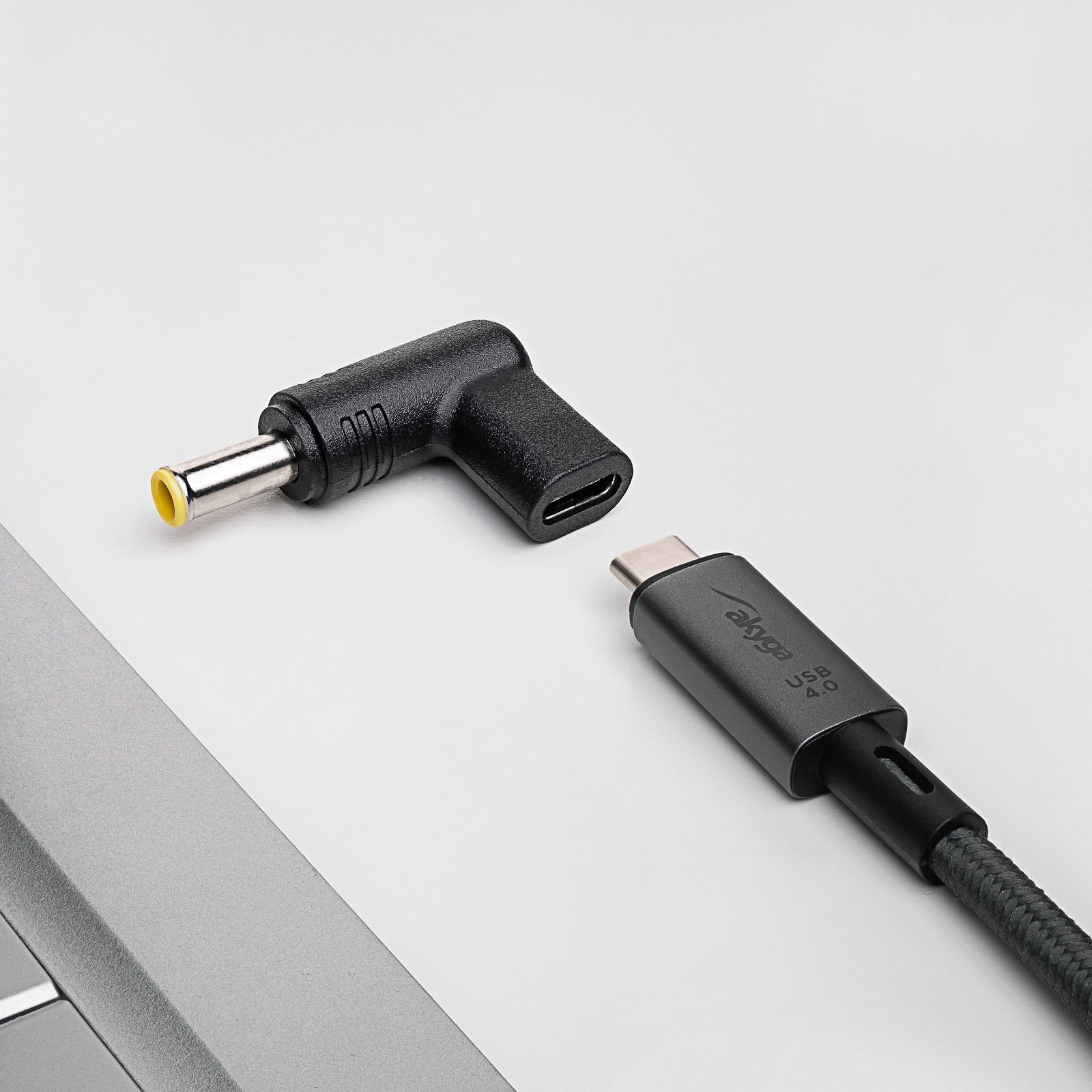 EAN 5901720138293 - Akyga AK-ND-C16 cambiador de género para cable USB-C 5.5 x 3.0 mm Negro imagen 2