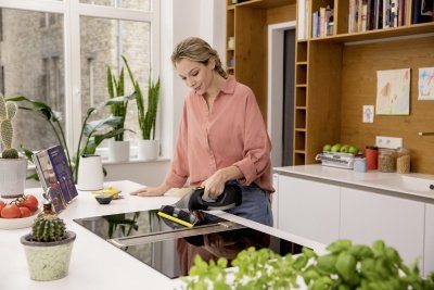 EAN 4066529146540 - Kärcher WV 5 Plus Anniversary Edition limpiador eléctrico ventana 0,15 L Negro, Blanco, Amarillo imagen 6