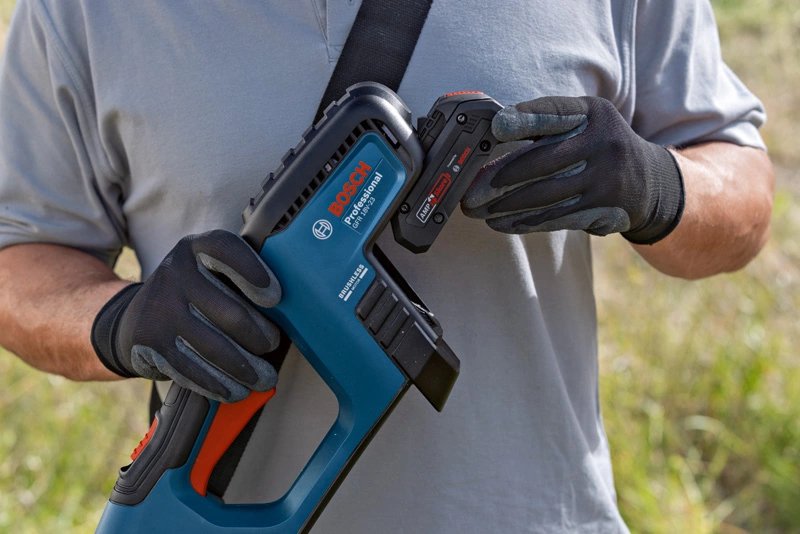 Desbrozadora  Bosch Professional  A Batería Gfr 18v-23 Professional Solo, Cortacésped Azul/Negro, Sin Batería Ni Cargador