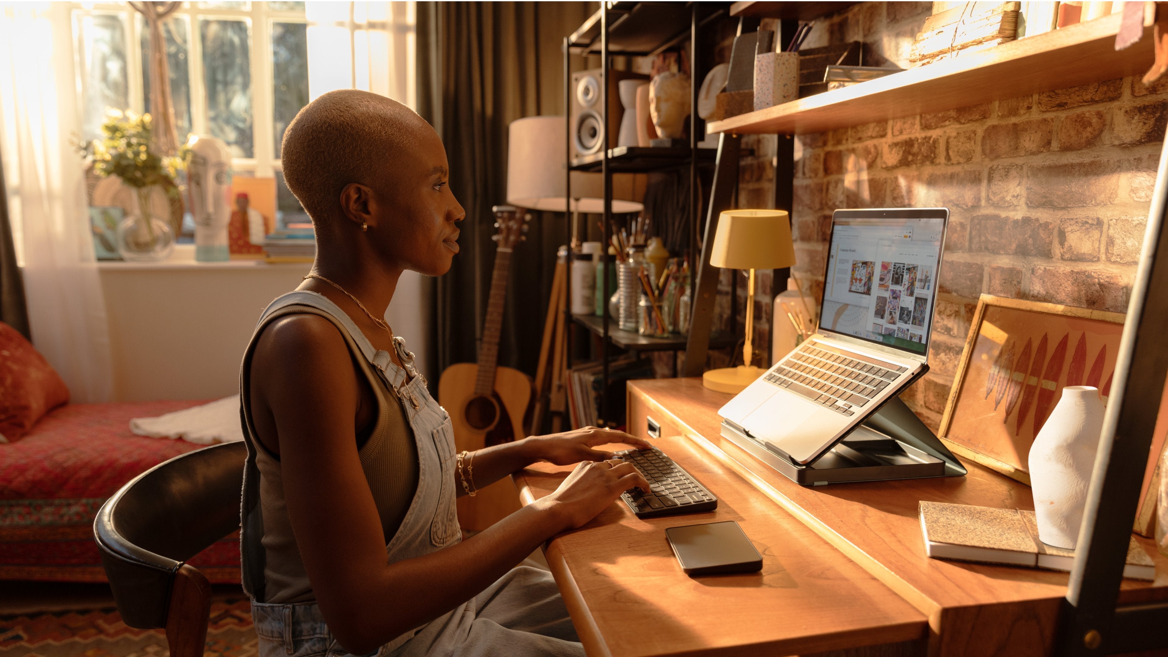 Logitech Casa Pop-Up Desk Conjunto De Teclado Y Zona Táctil Inalámbrico Bluetooth Le Elegancia Clásica