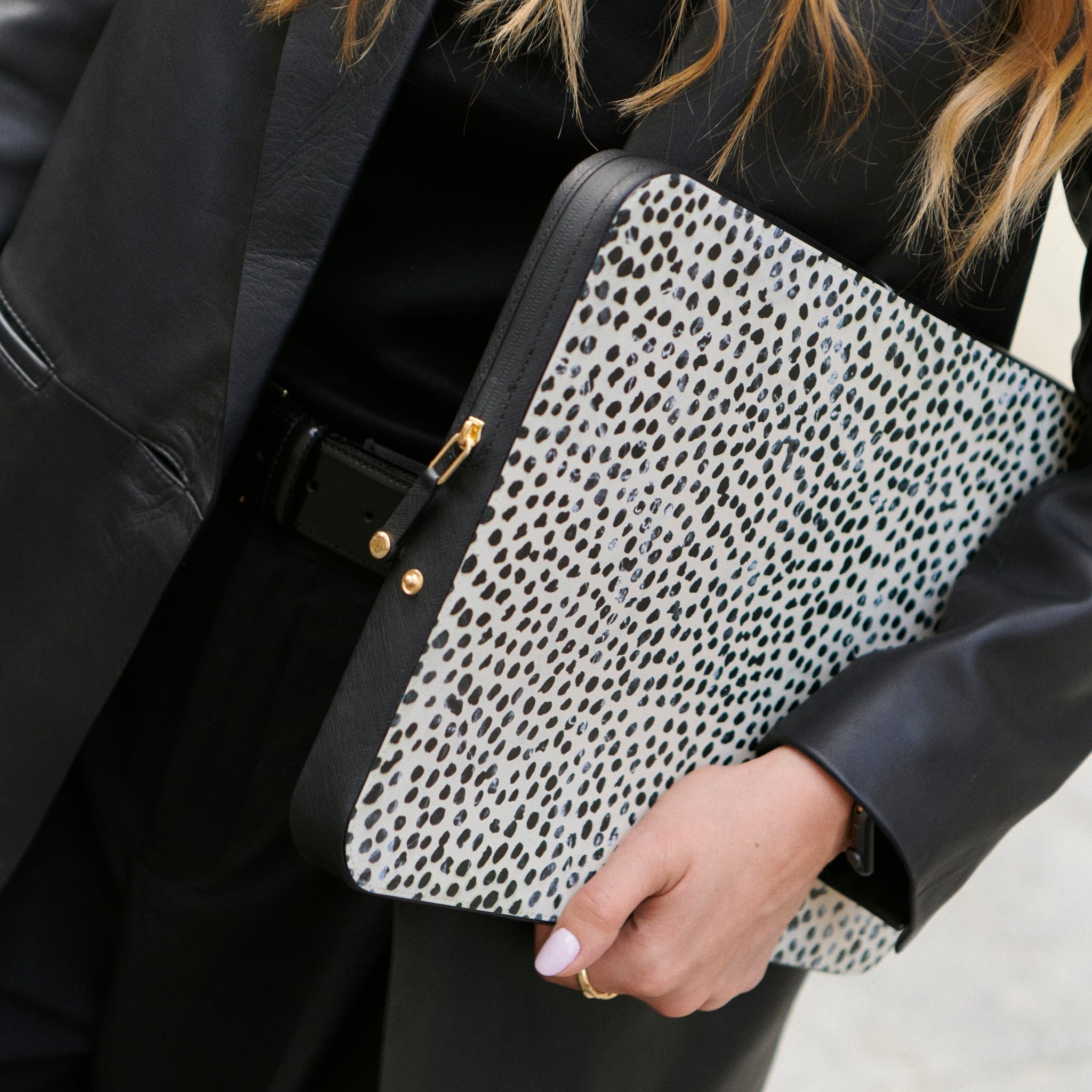 EAN 4778005169782 - BURGA Almond Latte 33 cm (13") Funda Multicolor imagen 5