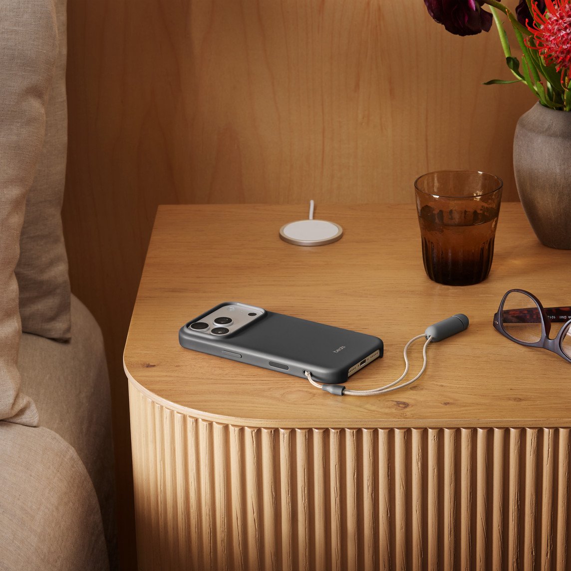 Etui Z Podpórka Beats Kickstand Zgodne Z Magsafe I Panelem Sterowanie Aparatem Do Iphonea 17 Pro - Szafirowy Szary