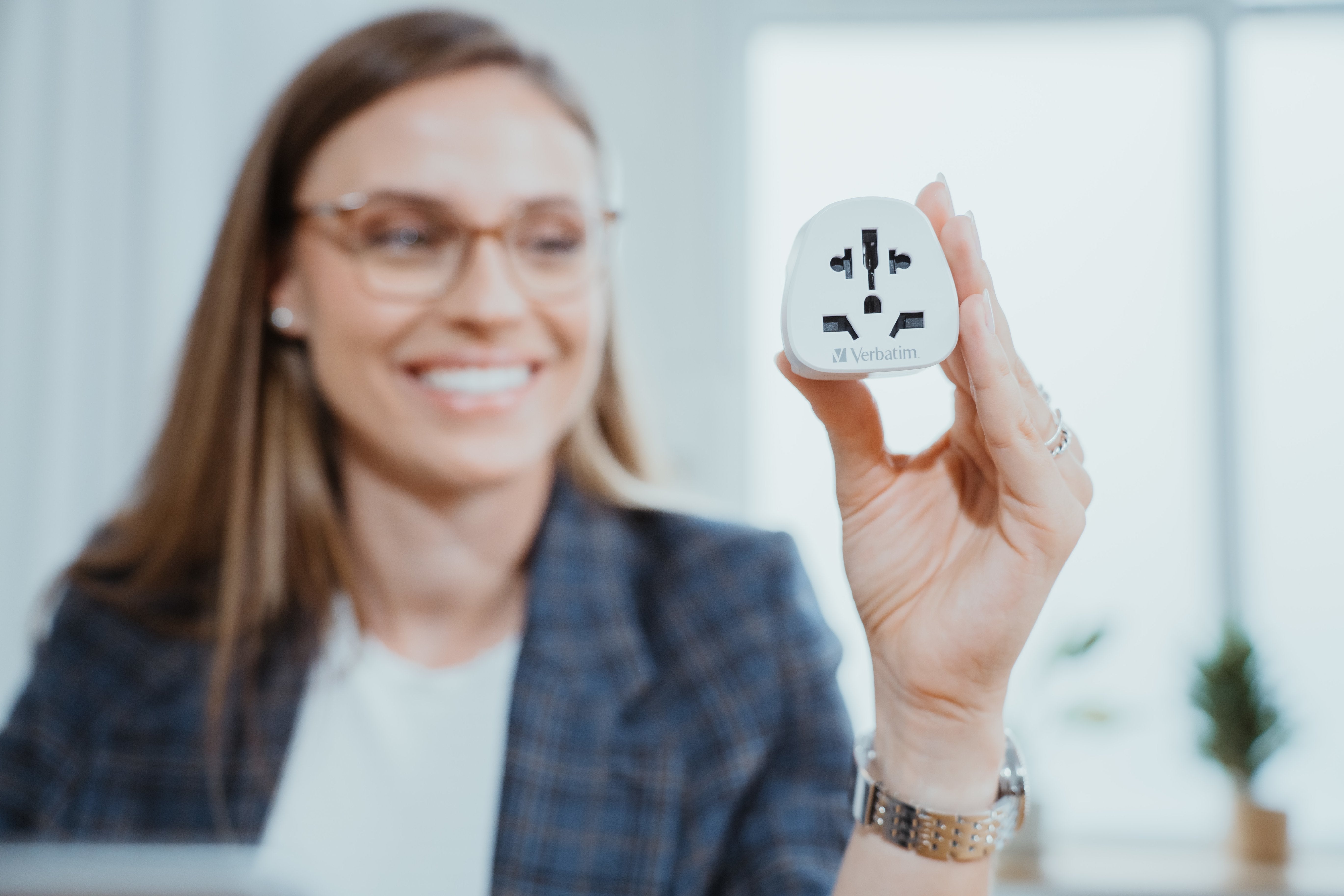 Verbatim World To Europe Travel Adapter Plug White Wteu-02 49549