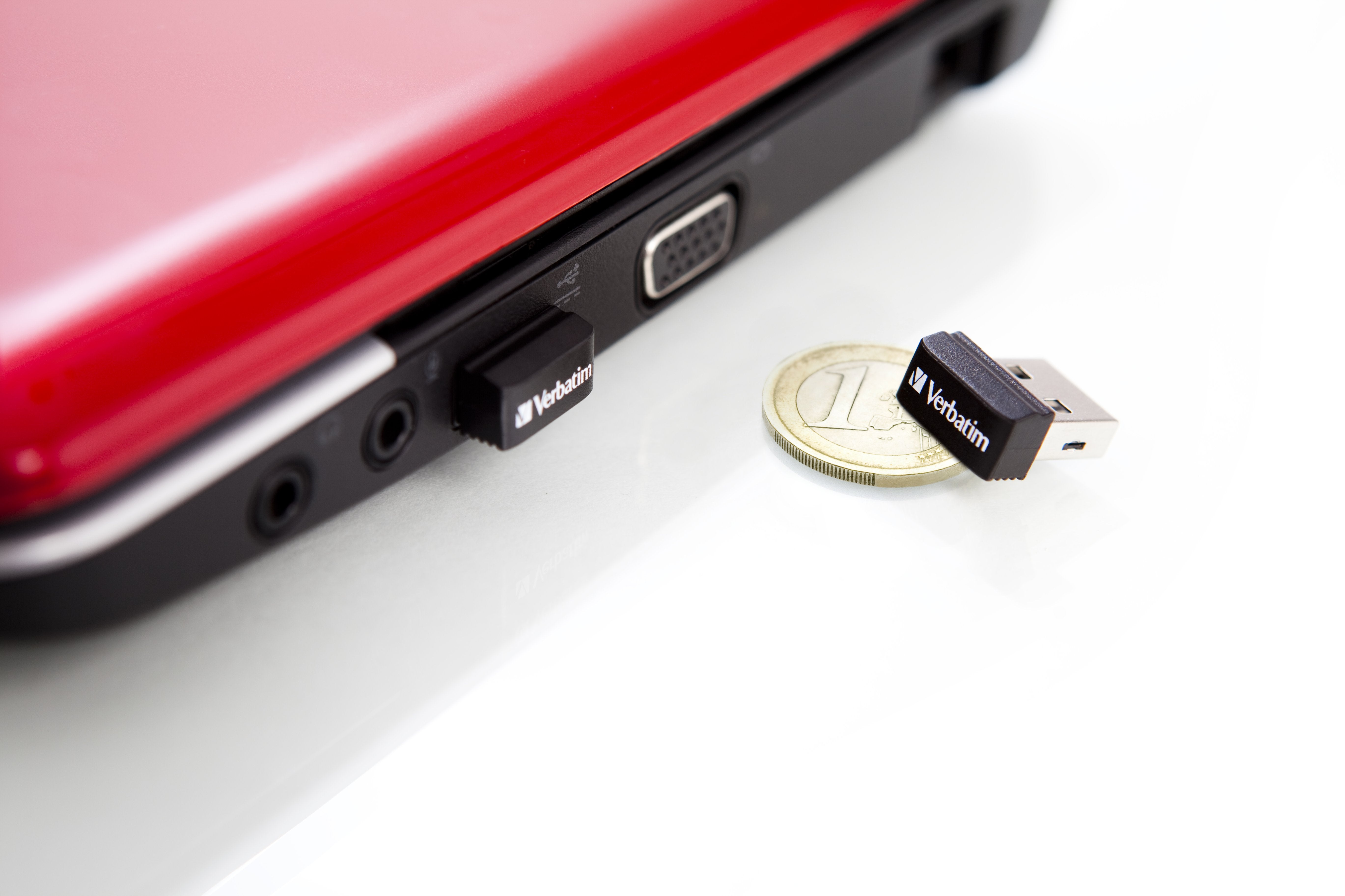 Pendrive Verbatim Store 'N' Stay Nano 32 Gb Usb 2.0 Negro