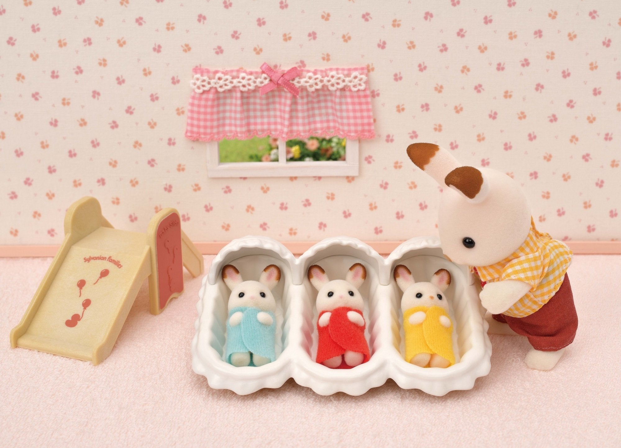 Epoch Sylvanian Families - Erstausstattung Para Drillinge L5532