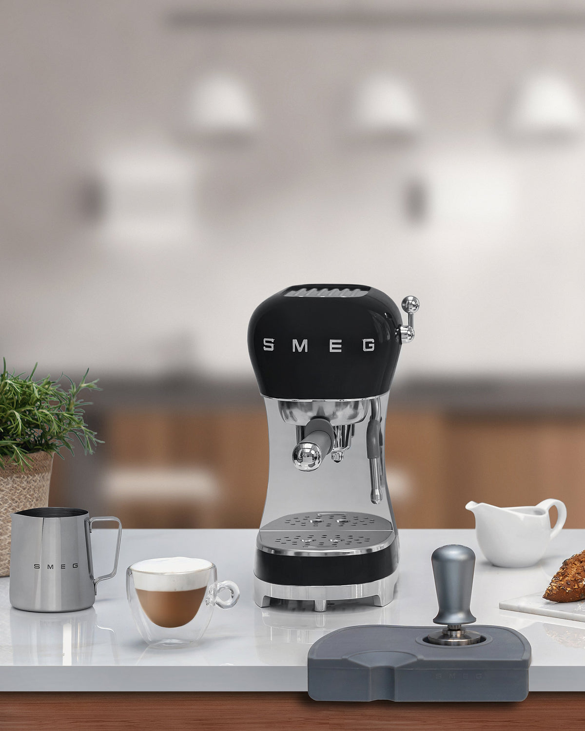 EAN 8017709324803 - Smeg ECF02BLEU cafetera eléctrica Manual Máquina espresso 1,1 L imagen 12