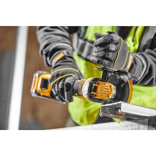 EAN 5035048791486 - DeWALT DCG409VST1-QW lijadora y enceradora de suelo imagen 4