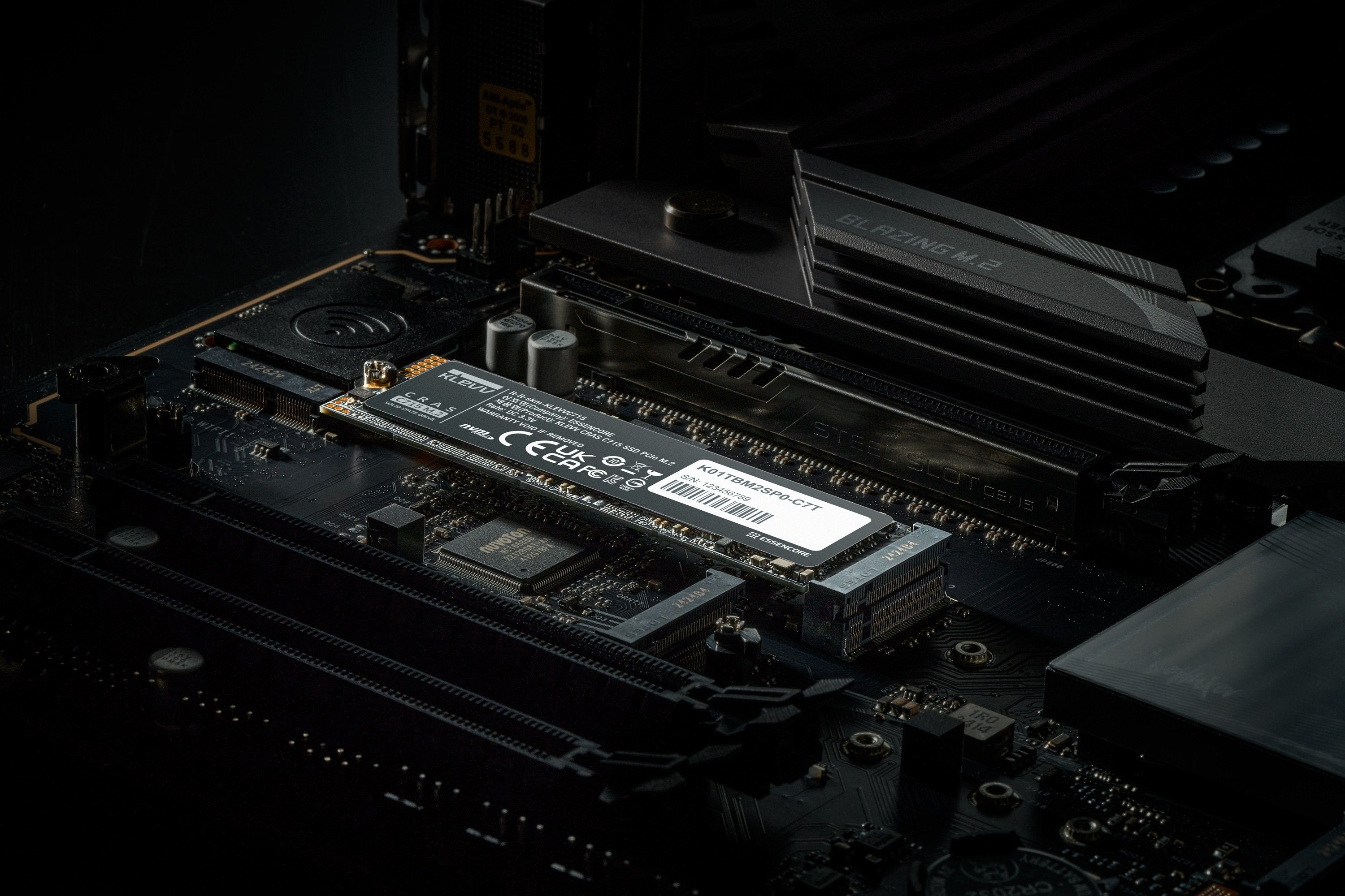 Klevv Ssd C715 - 256 Gb - M.2 2280 - Pcie 3.0 X4 Nvme