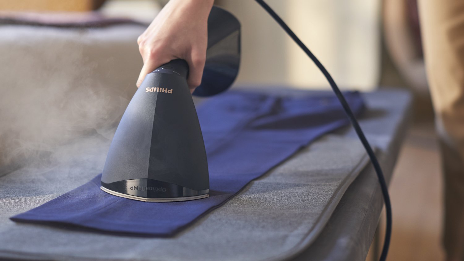 Philips Gc810 20 Vapor De Mano Negro