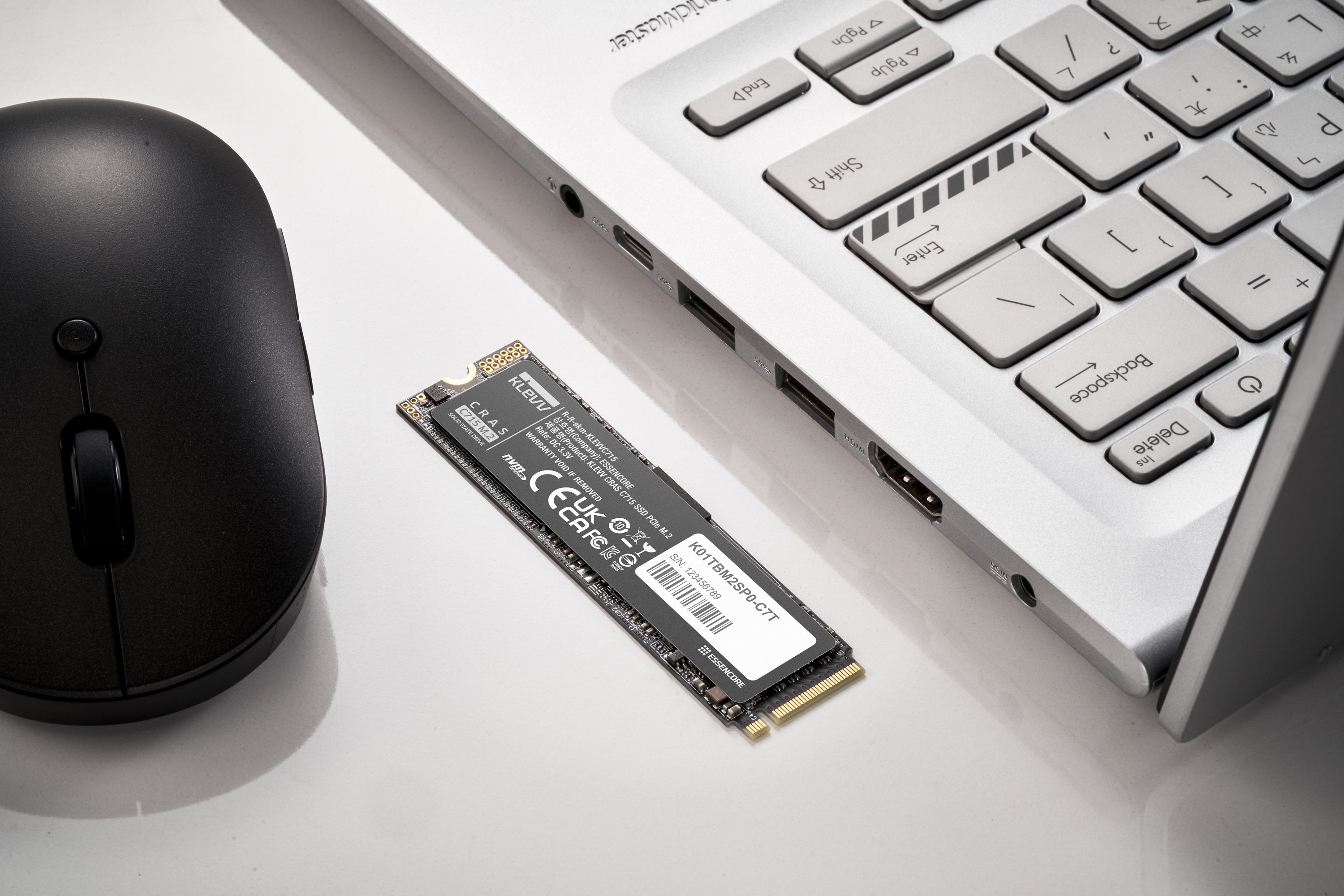 Klevv Ssd C715 - 256 Gb - M.2 2280 - Pcie 3.0 X4 Nvme