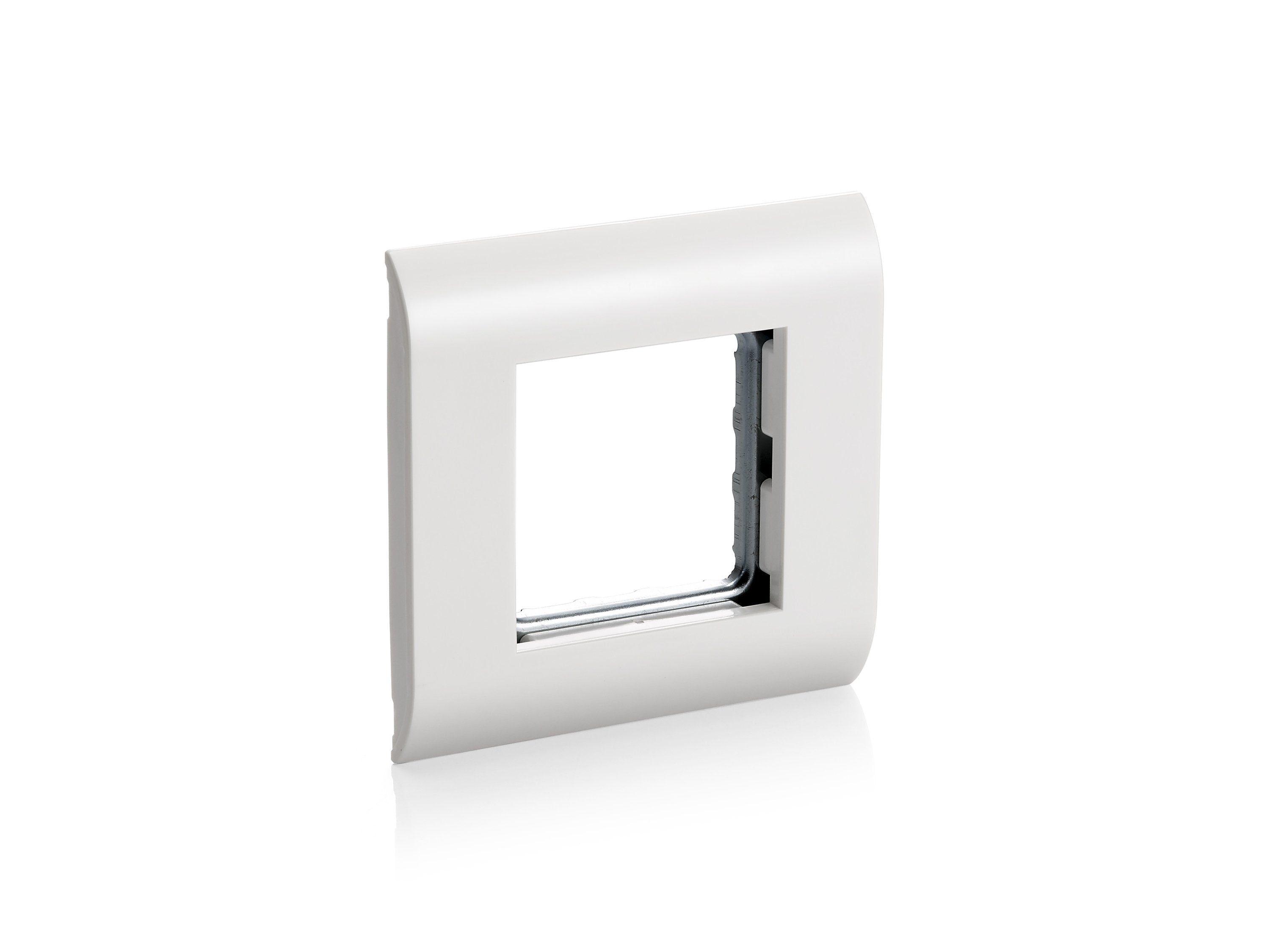 EAN 4015867120477 - Equip 125461 placa de pared y cubierta de interruptor Blanco imagen 1