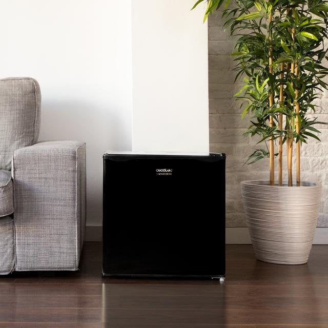 EAN 8435484001502 - Cecotec 00150 nevera combi Independiente 46 L Negro imagen 3