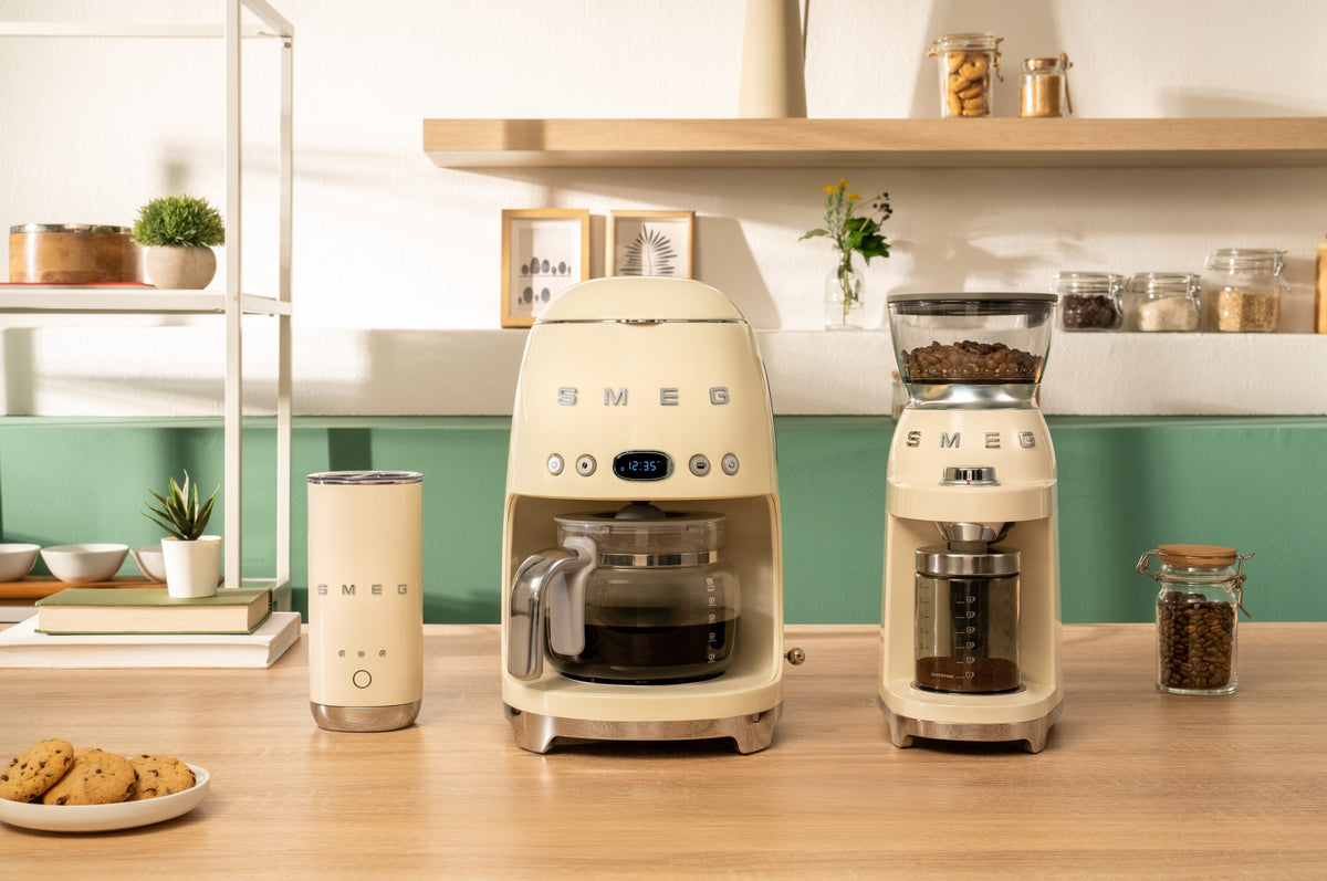 EAN 8017709280499 - Smeg DCF02CREU cafetera eléctrica Manual Cafetera de filtro 1,4 L imagen 15